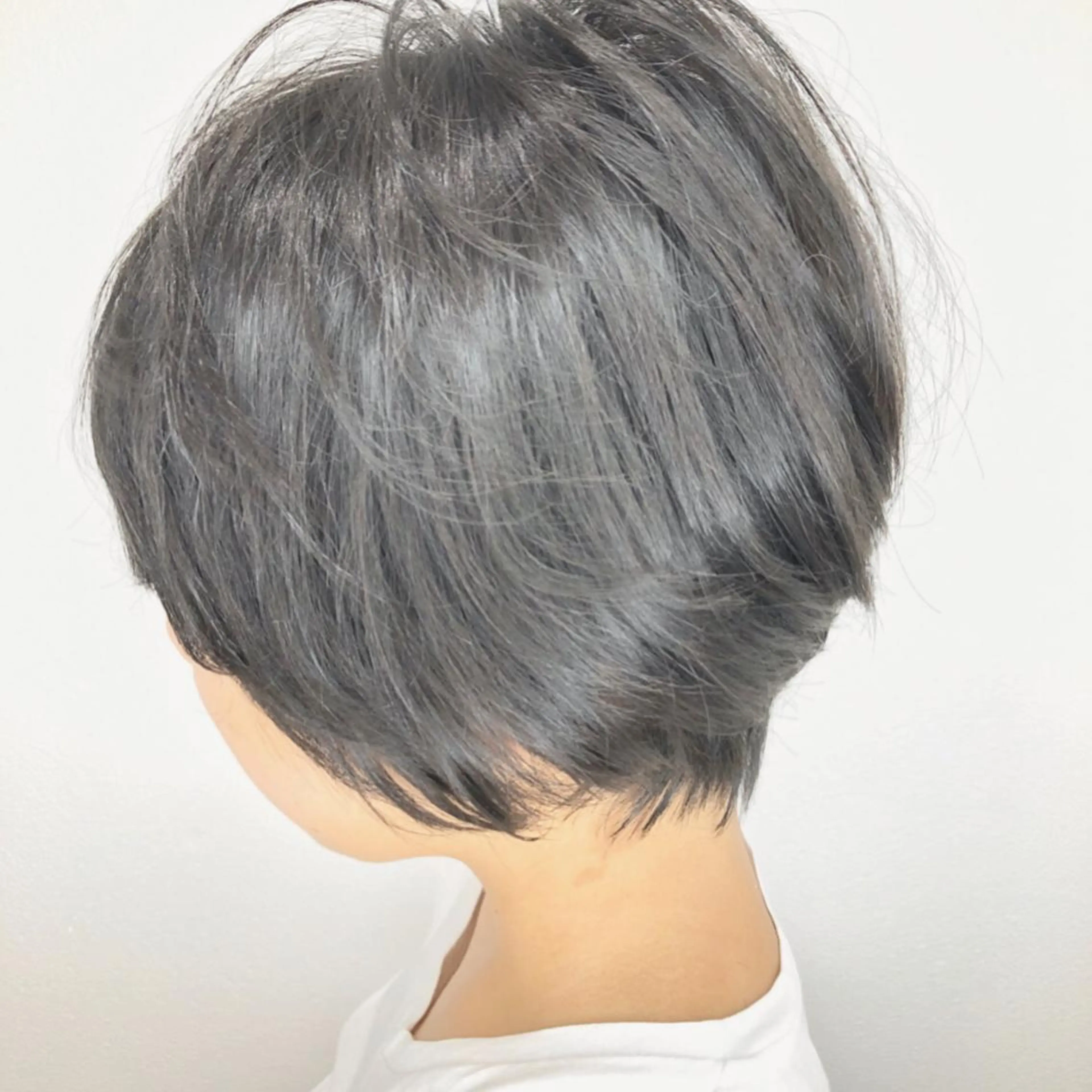 ショート カラー ショートボブ ハンサムショート ボブ ショートヘア 小顔カット カット トリートメント 上田 篤史のヘアスタイル