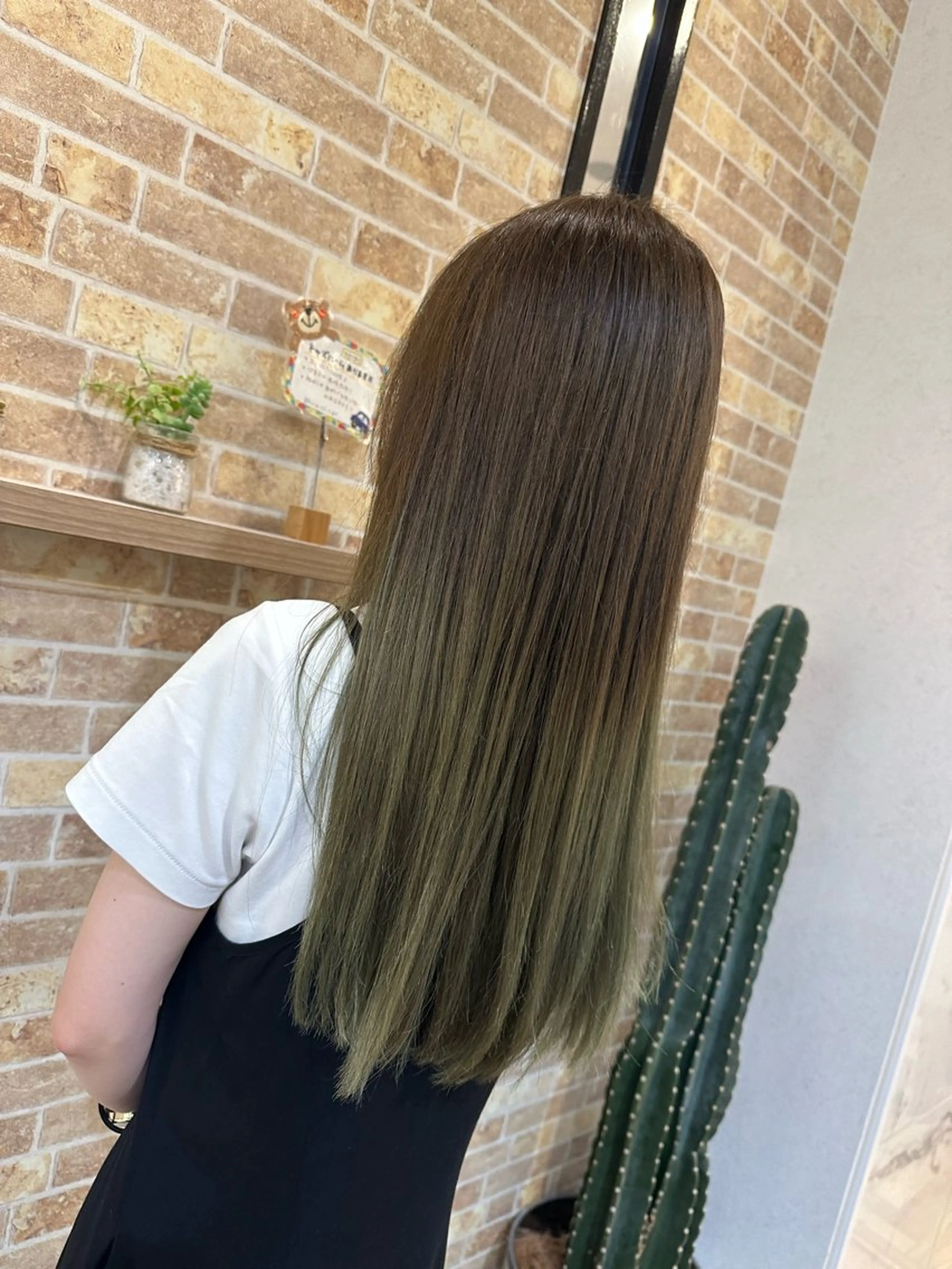 ロング カラー グラデーションカラー カット ヘアカラー arl 豊田店のヘアスタイル