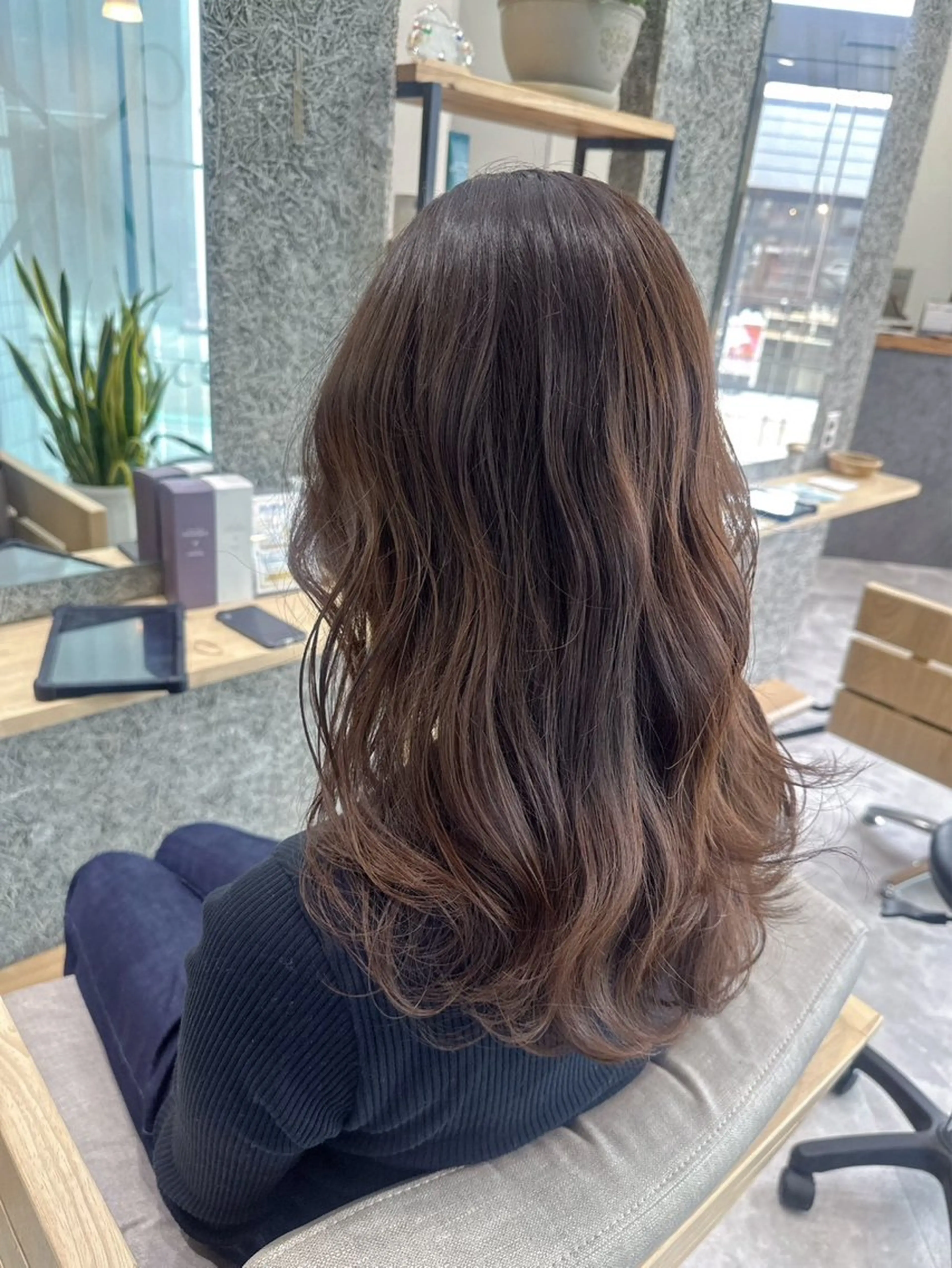 セミロング ヘアカラー 近鉄奈良 カラー　うのさくらのヘアスタイル