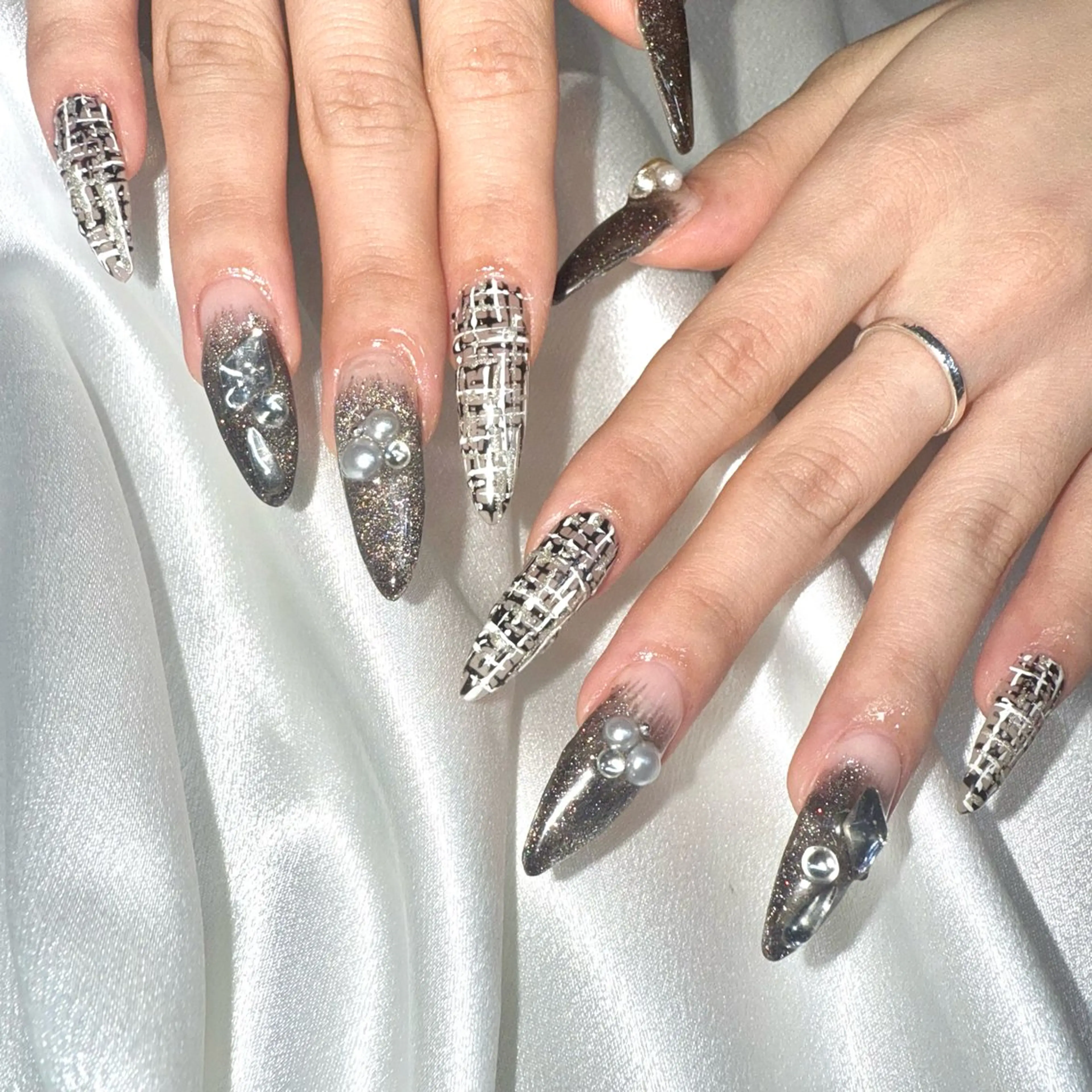 ネイル ツイードネイル ハンドネイル ★Rinail... .のネイルデザイン