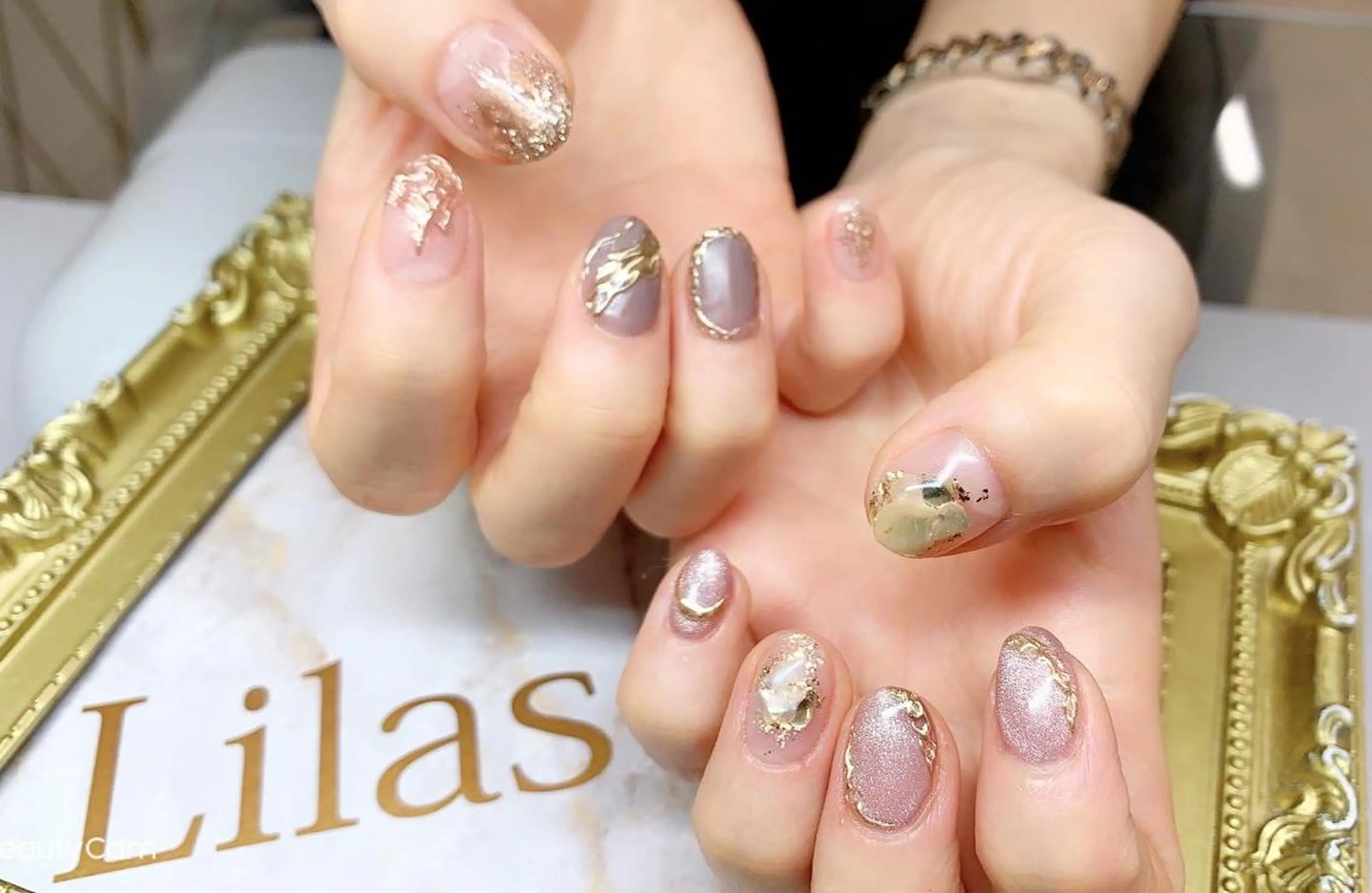 ネイル ジェルネイル ハードジェル ラメ(グリッター) ロングネイル マグネットネイル Lilas Nailのネイルデザイン