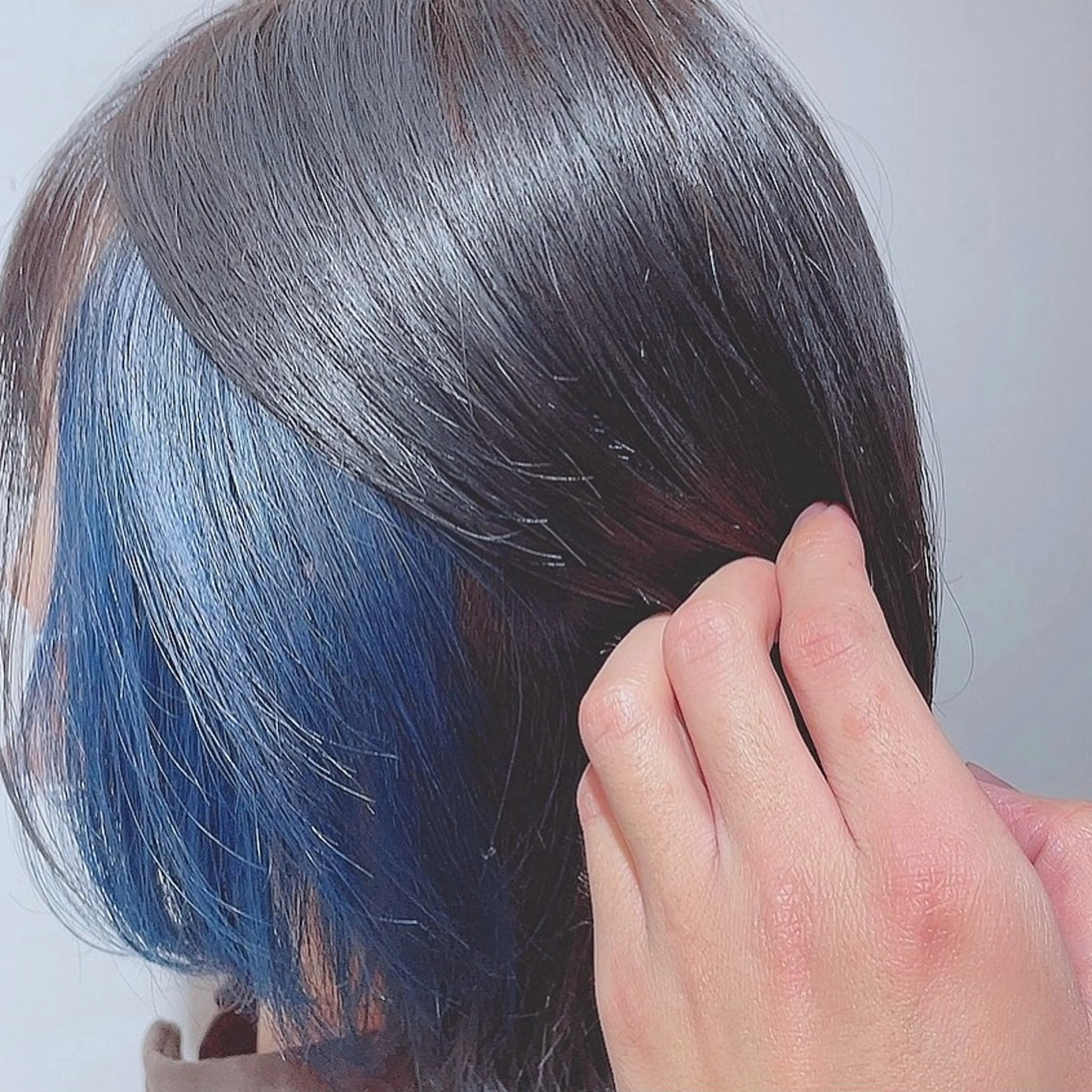 カラー 長尾菜々美🐰 ／ハイトーンカラーのヘアスタイル