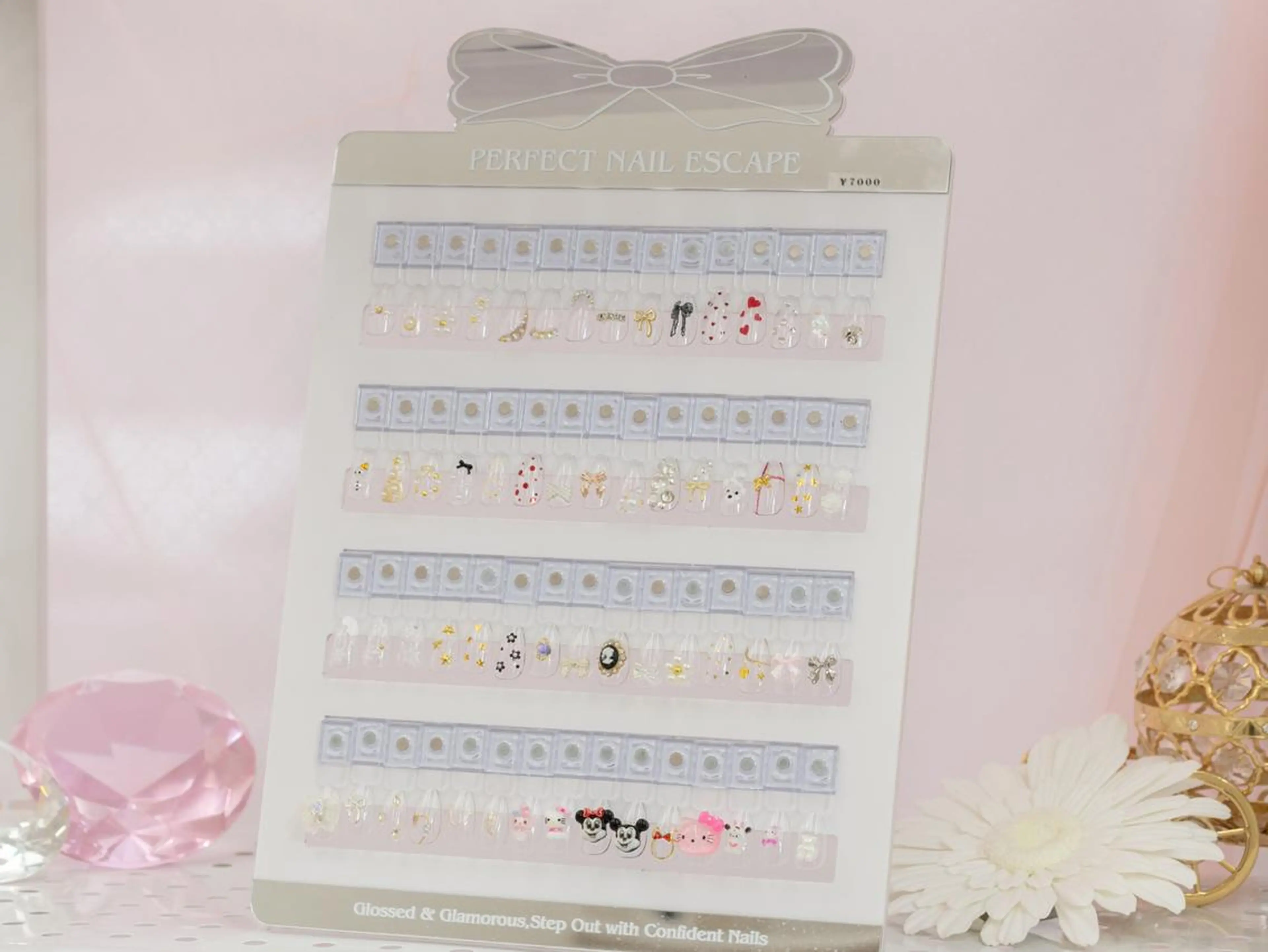 【甘皮ケア/付け替オフ付】人気キャラ勢ぞろい☆キャラクター定額ネイル￥4000の写真