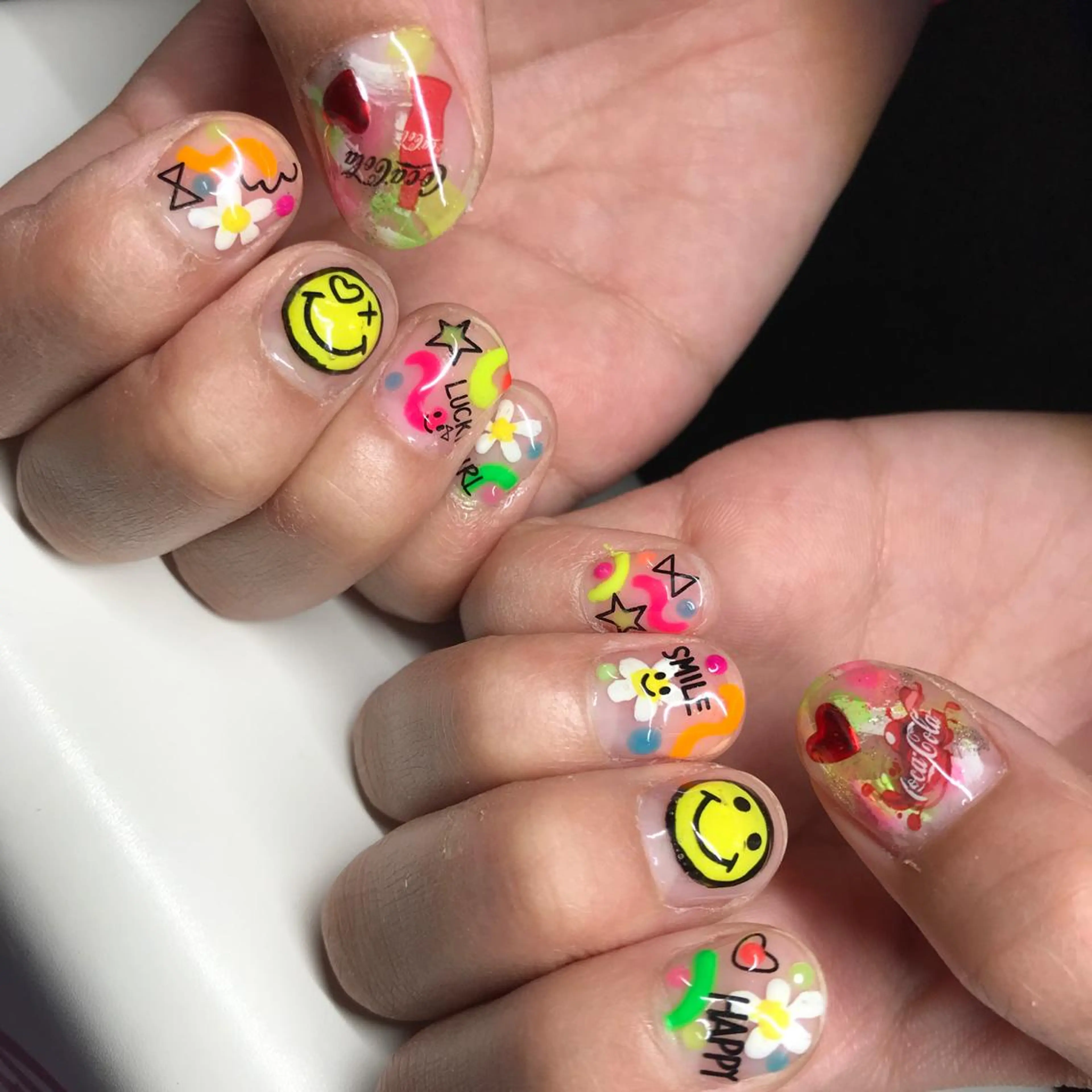 ネイル 田口 美奈のヘアスタイル