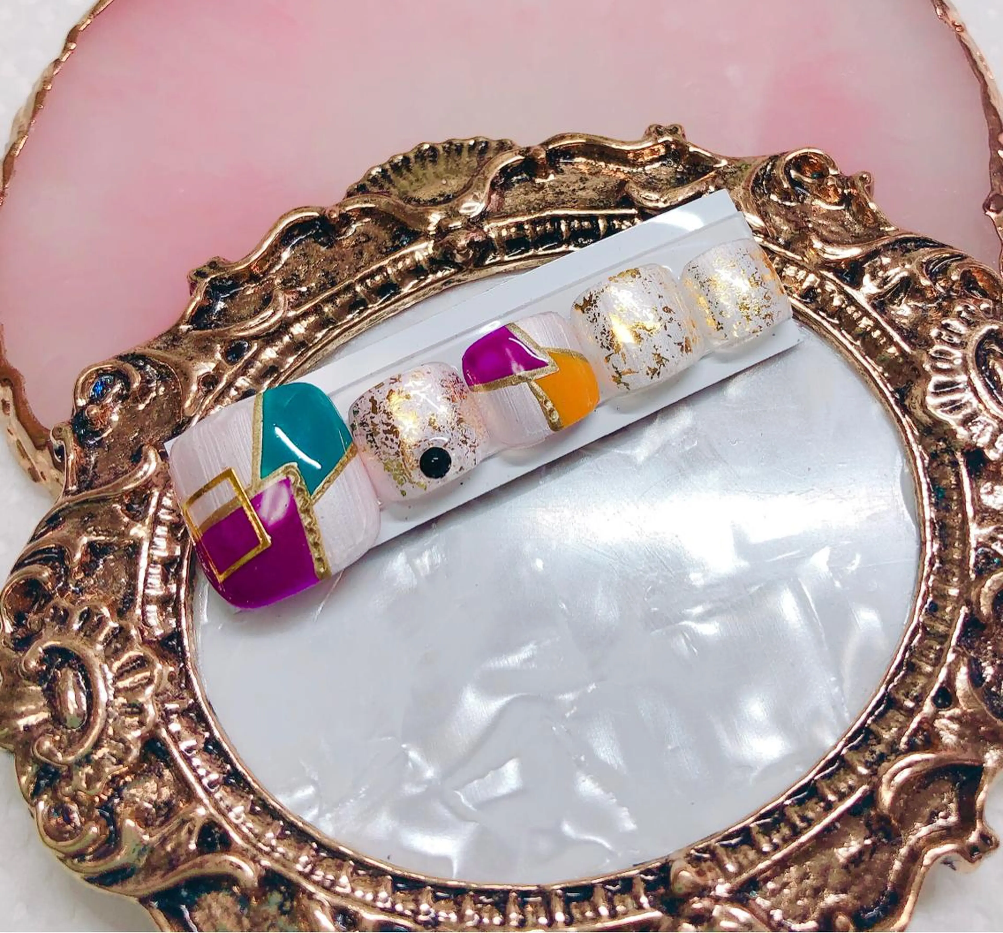 ネイル フットネイル フットネイル CROWN プライベートサロンのネイルデザイン