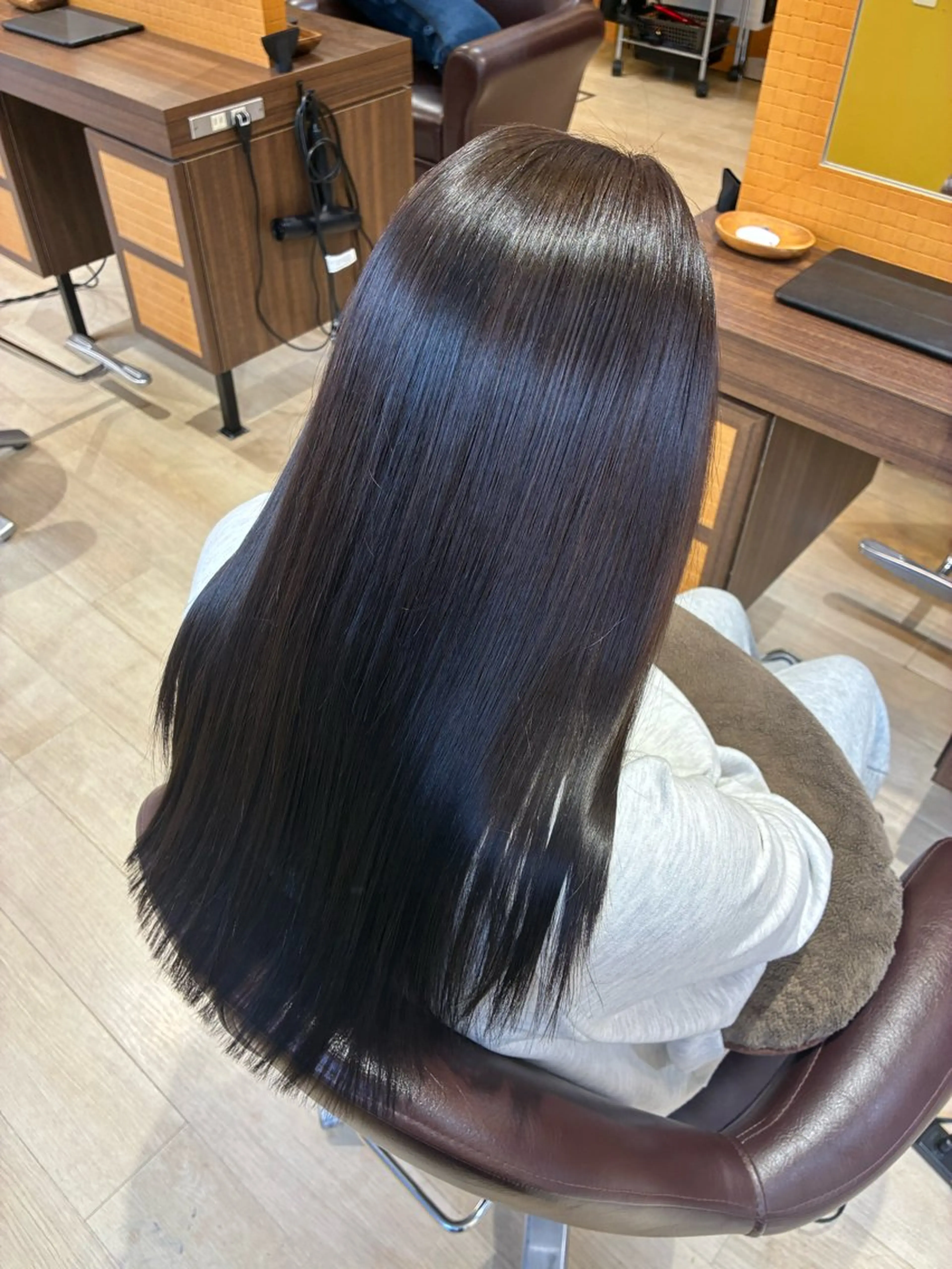 ロング ヘアカラー Orque kazuneのヘアスタイル