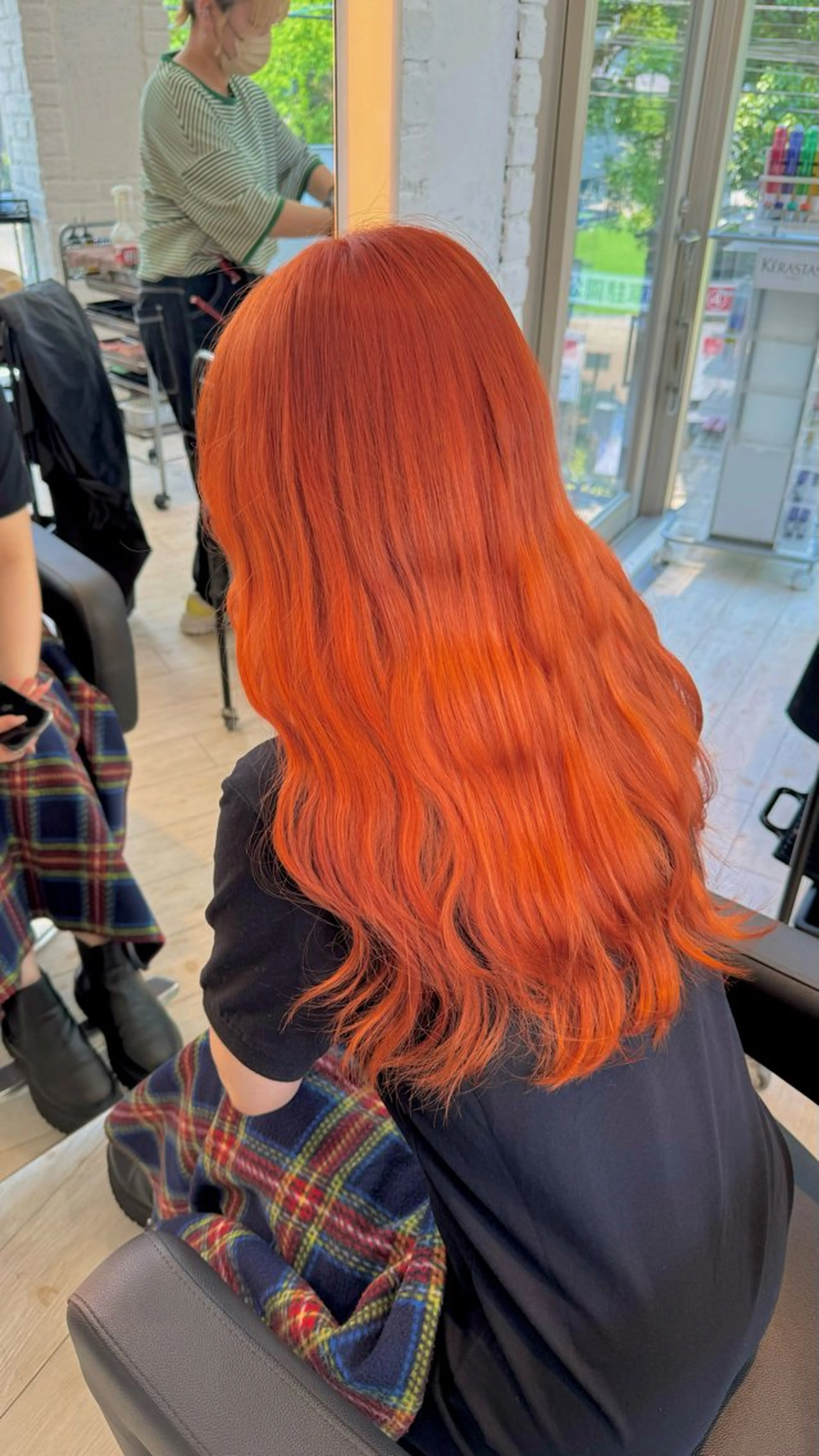 ロング カラー ブリーチ/髪質改善/ ハイトーン/暖色のヘアスタイル