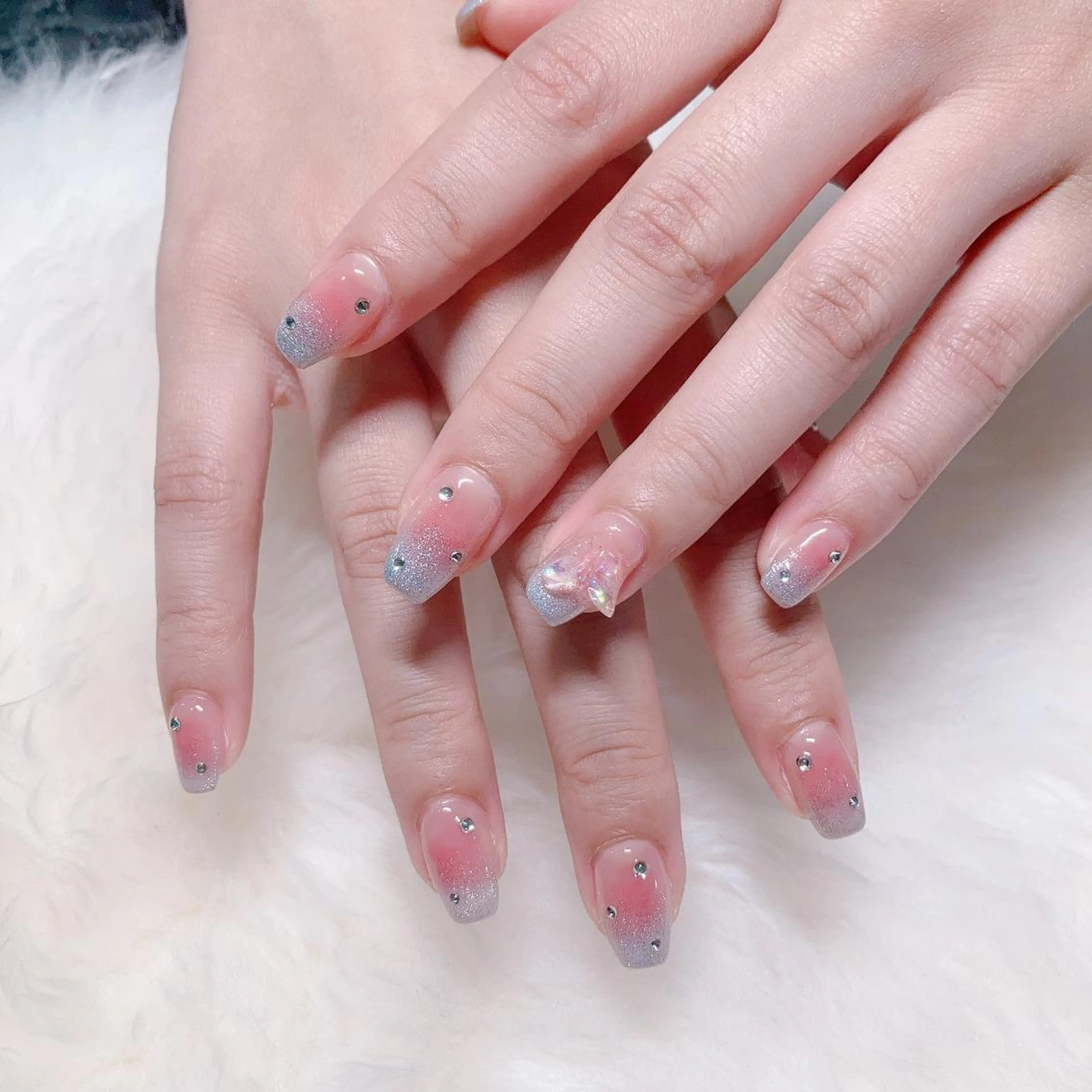 ネイル ハンドネイル 根津 綾子のネイルデザイン