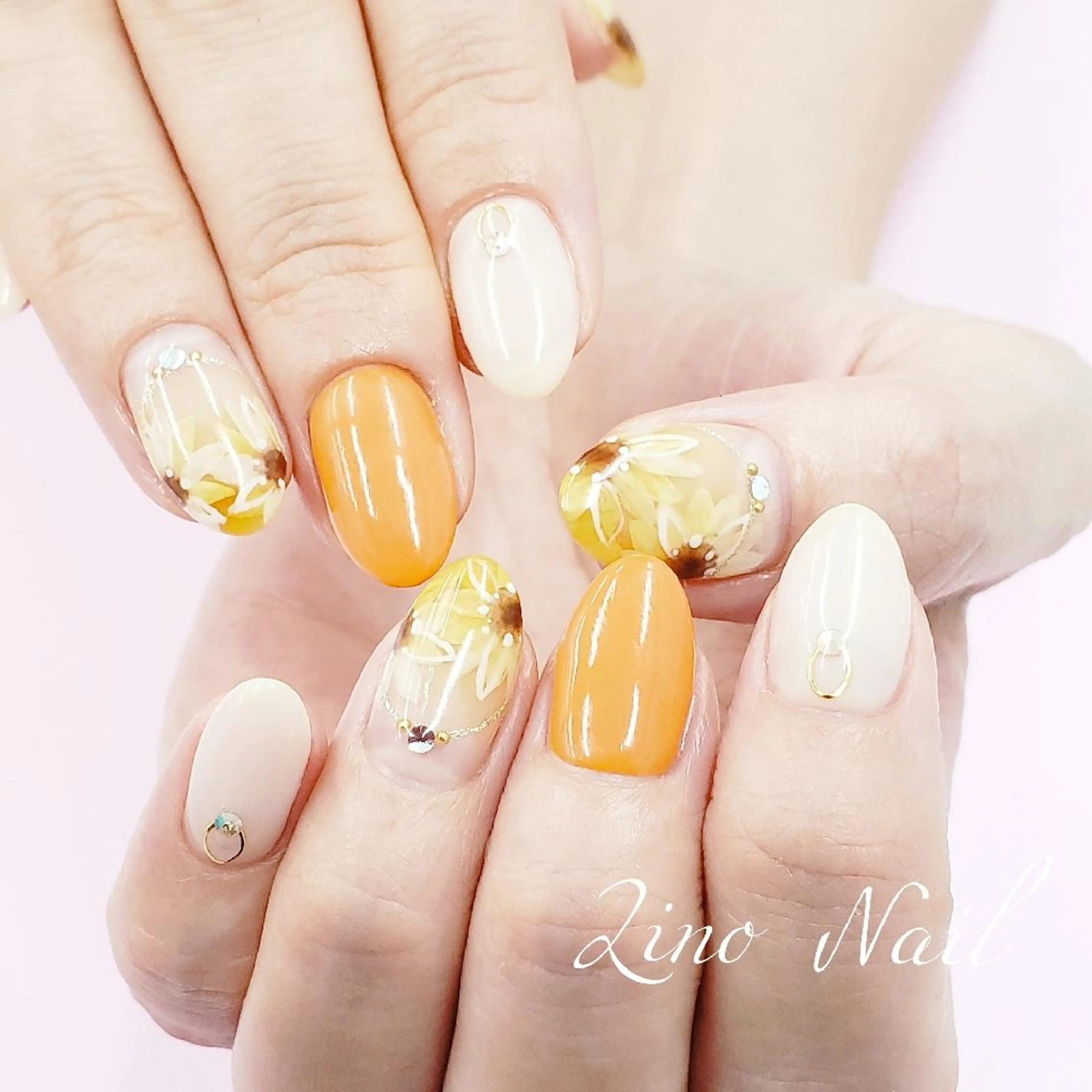 ネイル アートネイル フラワーネイル ジェルネイル ニュアンスネイル ワンカラーネイル Lino Nailのネイルデザイン