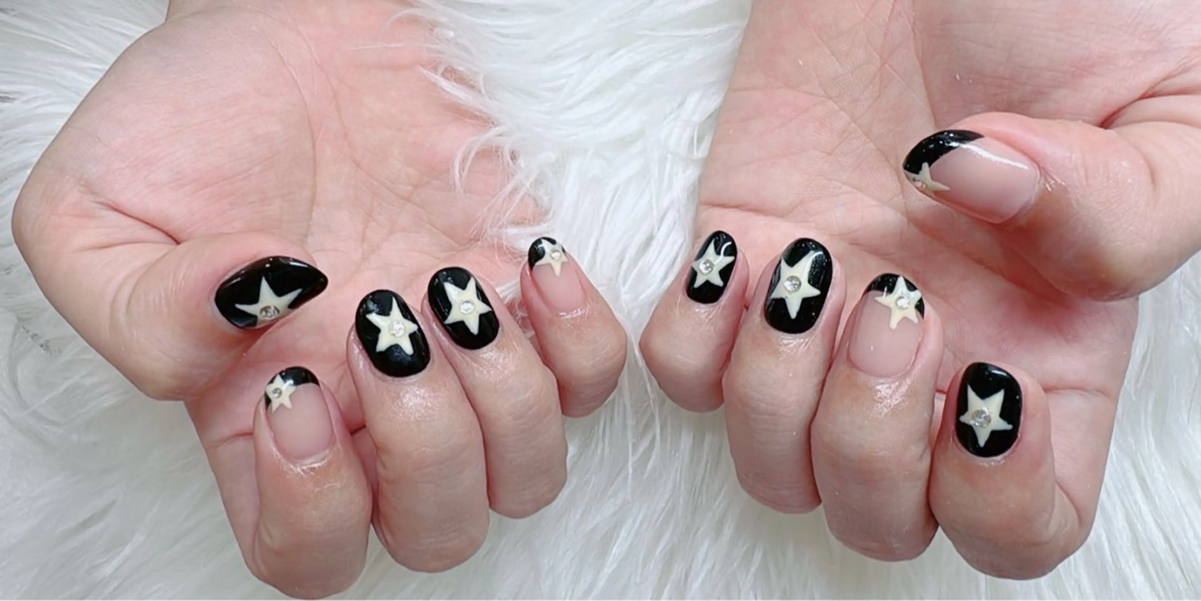 ネイル ハンドネイル ハンドケア Moon Nail ナナのネイルデザイン