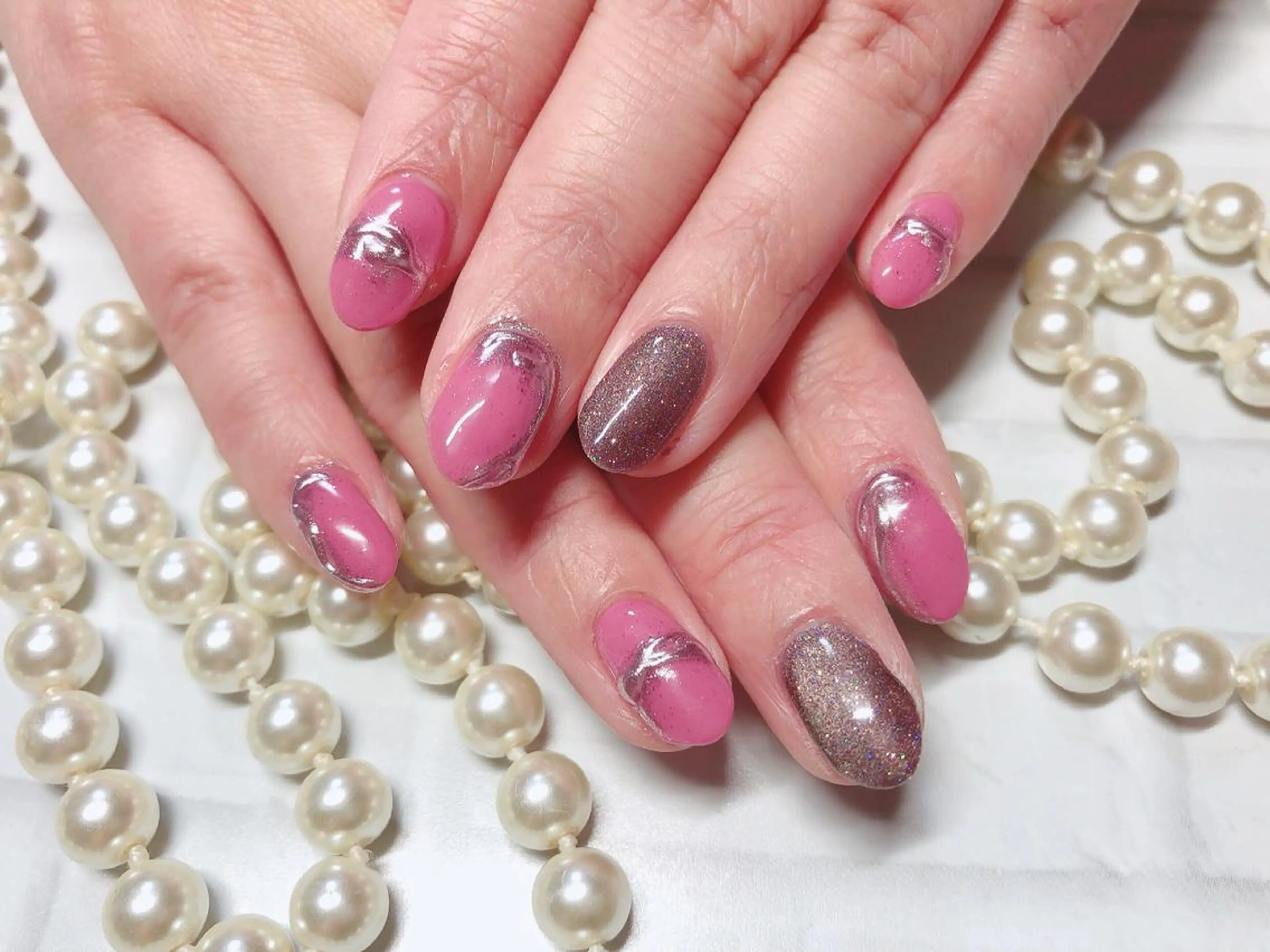 ネイル マグネットネイル ピンク ハンドネイル ハンドケア ネイルサロン HARRYS所属・ネイル･脱毛サロン HARRYSのエステ・リラクイメージ