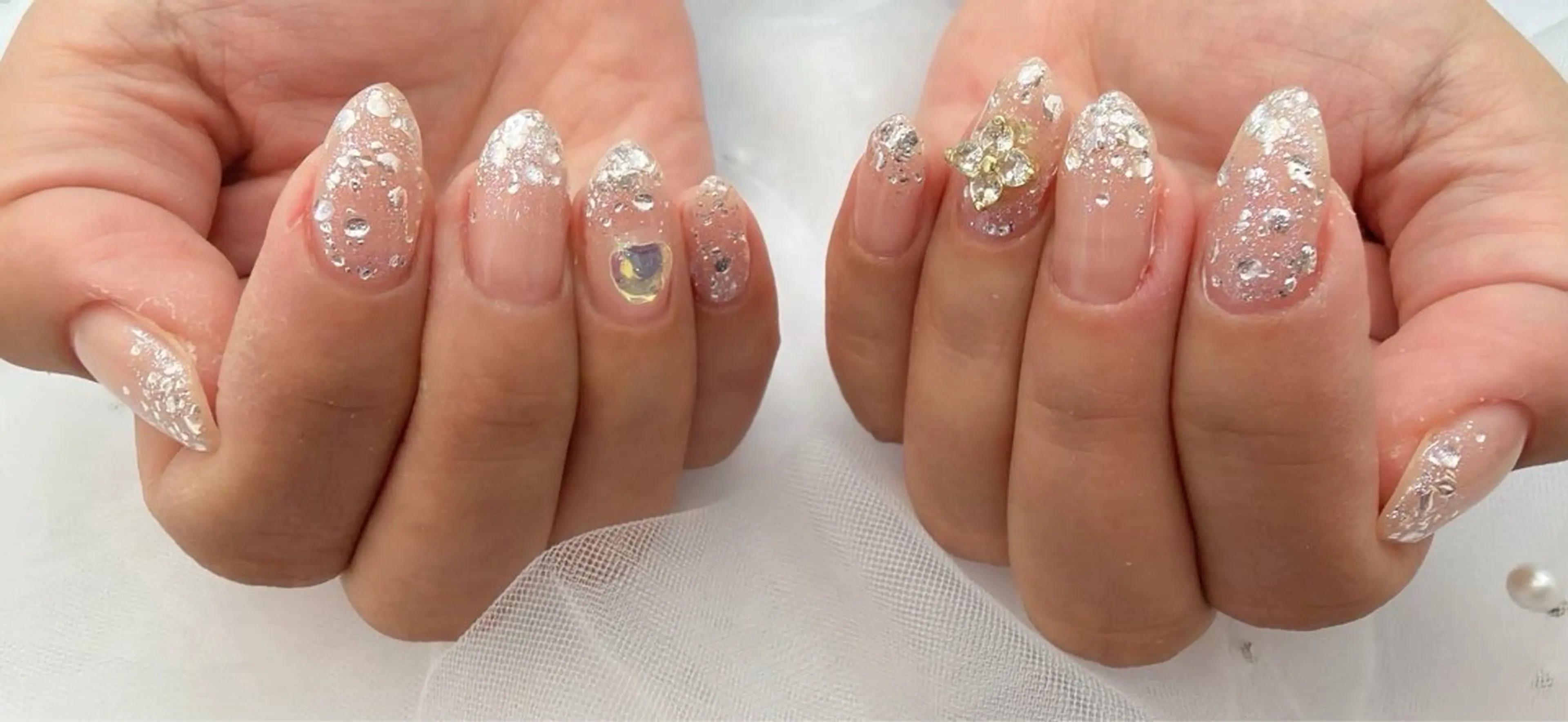 ネイル ホログラムネイル ラメ(グリッター) シルバー シンプルネイル ブライダルネイル ハンドネイル REGINA ネイル/アイラッシュの眉毛・アイブロウイメージ