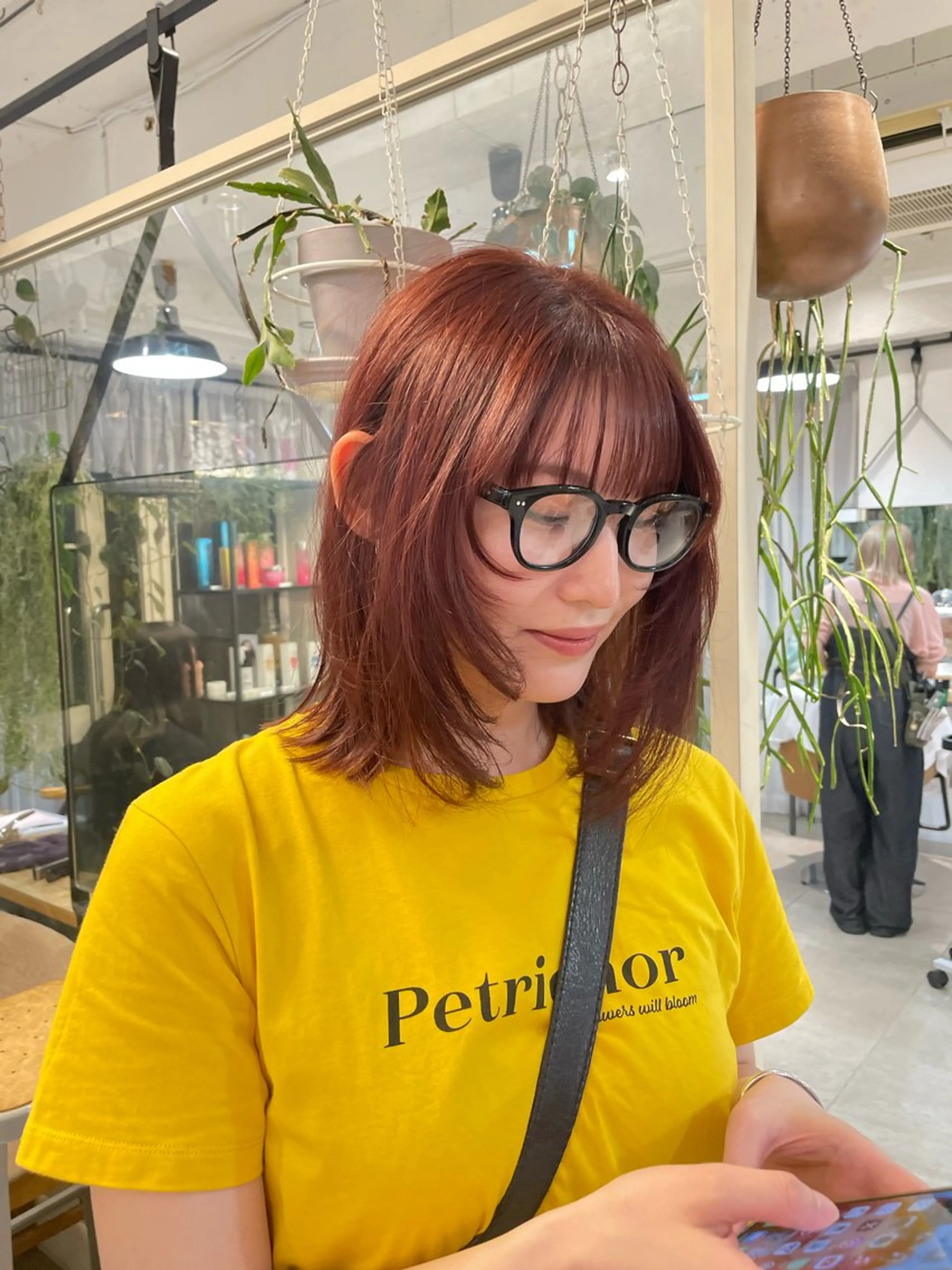 ミディアム カラー ミルクティー× グレージュMOMOのヘアスタイル