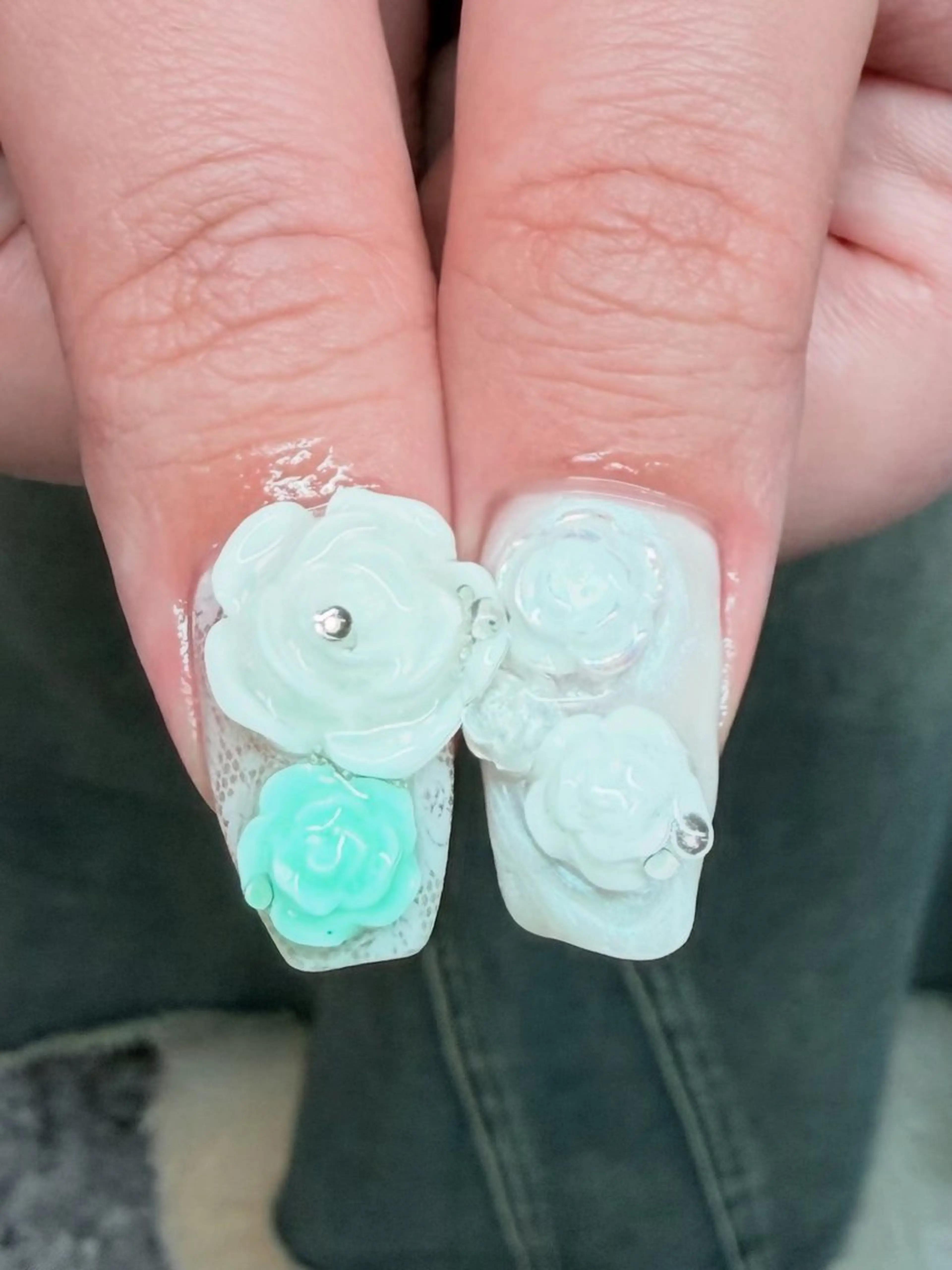 ネイル シンプルネイル ブライダルネイル ホワイト ハンドネイル posa nail モエミのネイルデザイン