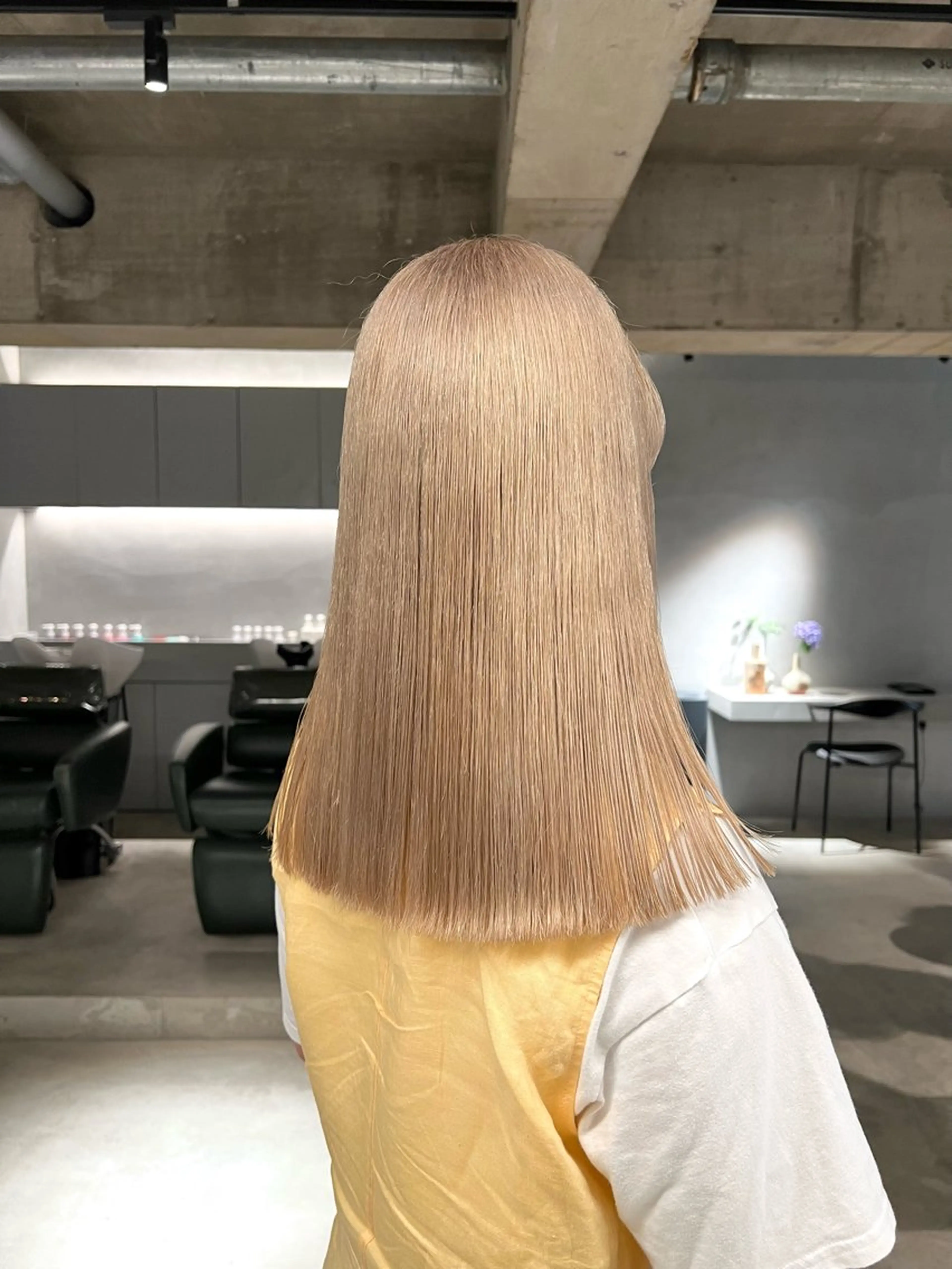 セミロング カラー カット ヘアカラー トリートメント rire所属・宮川 日菜子のヘアスタイル