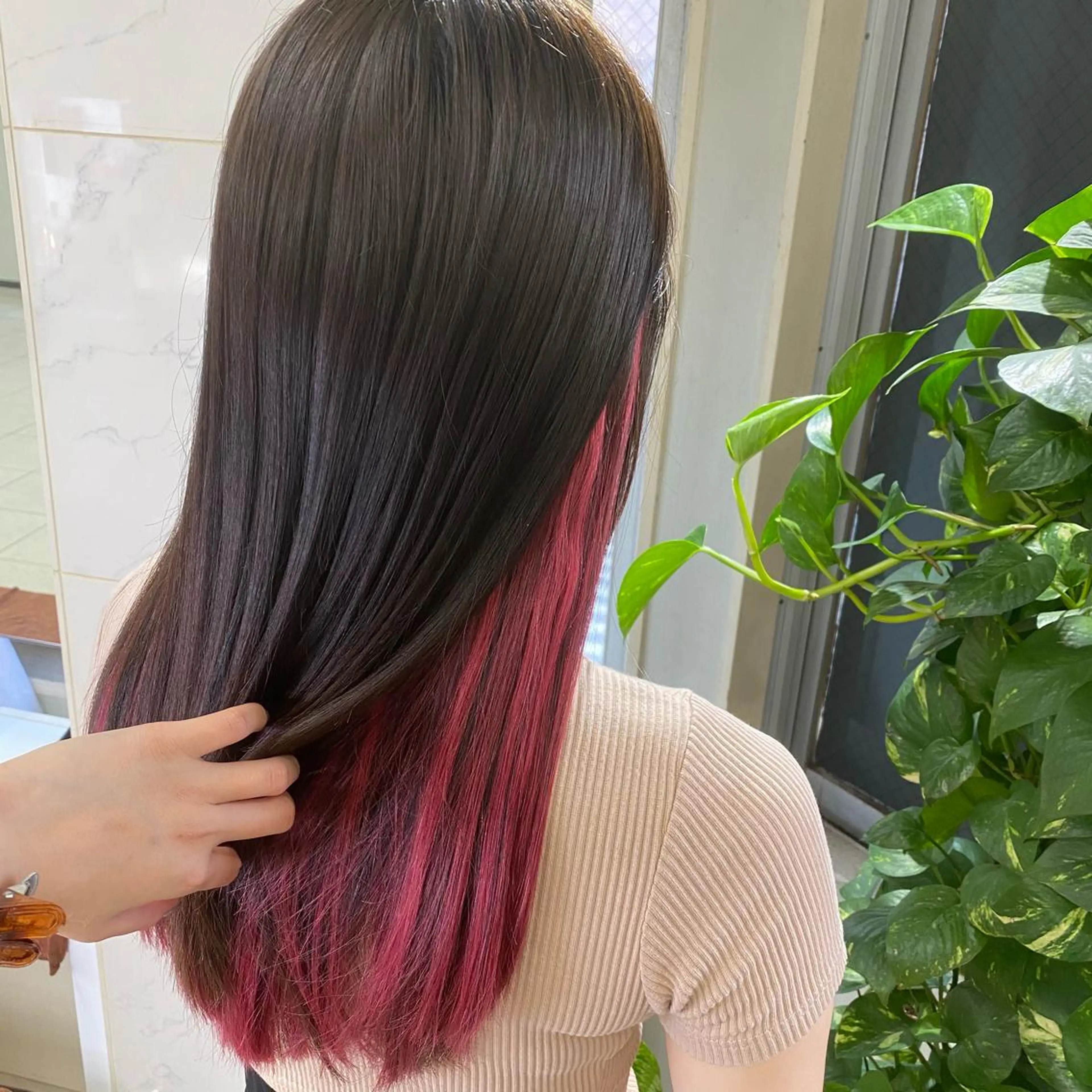 ロング カラー ヘアカラー エクステ シールエクステ特化 ハイトーン、NANAのヘアスタイル