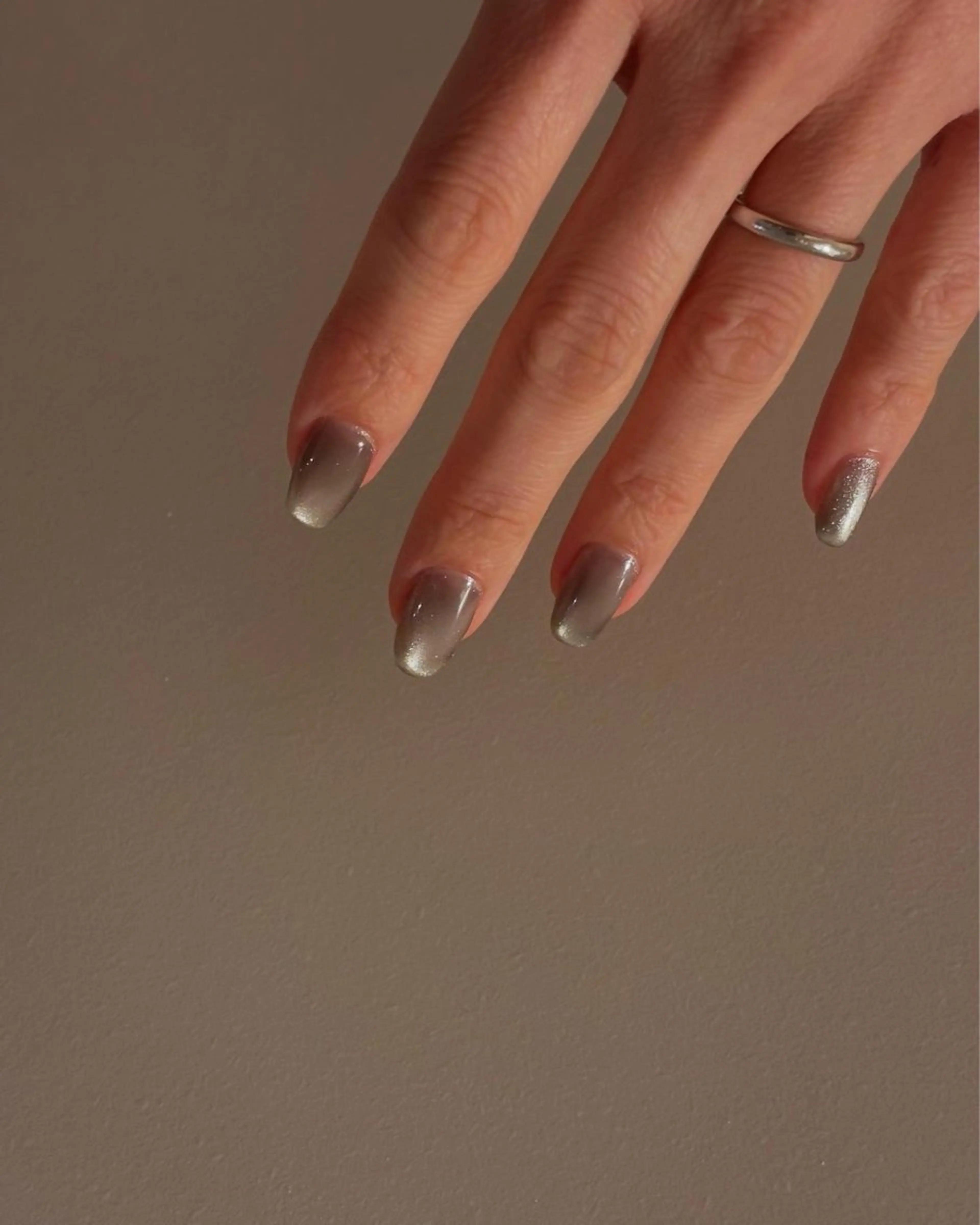 ネイル グリーン ハンドネイル Elio 国泰寺のネイルデザイン