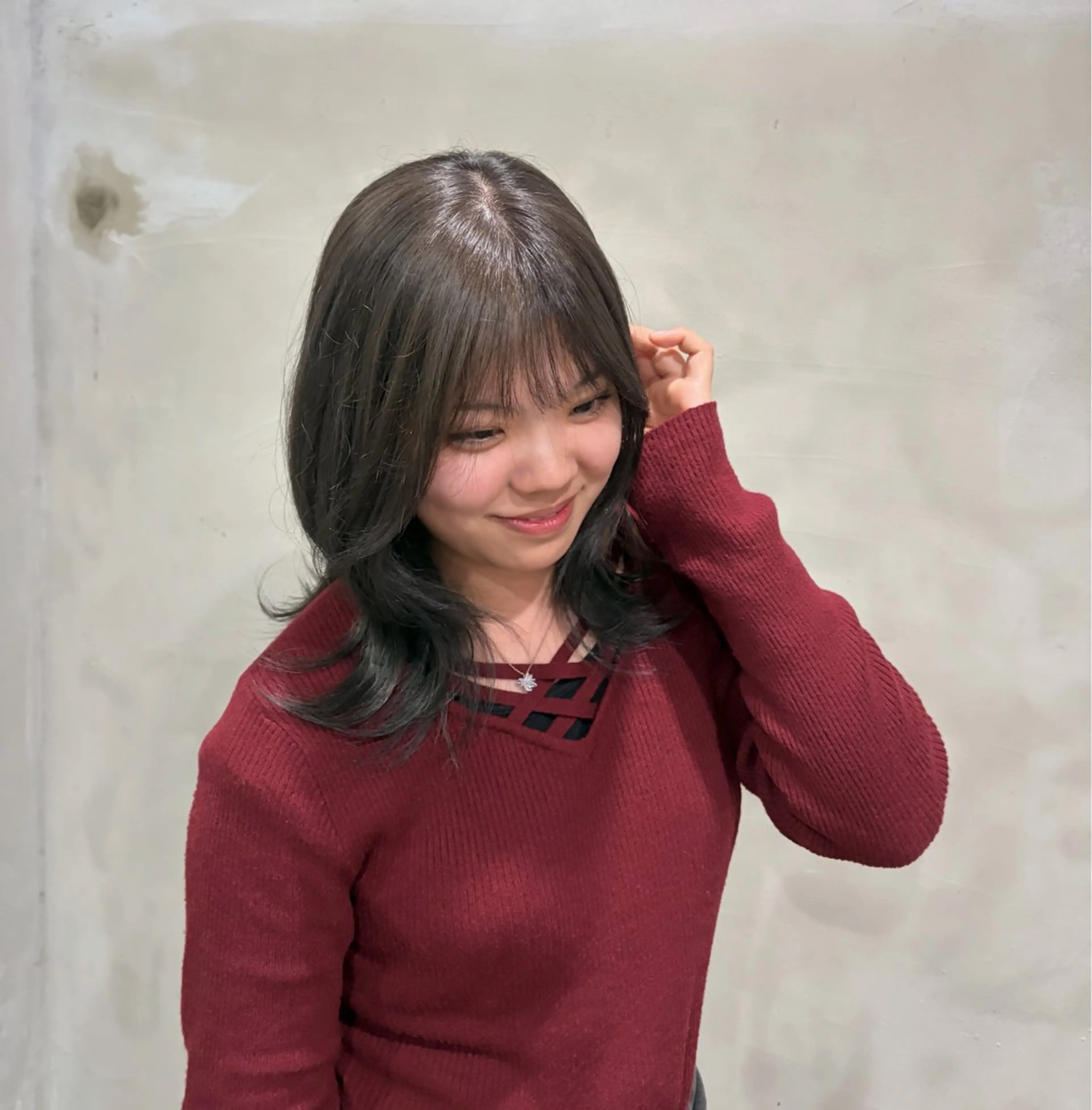 カラー ブリーチ グレージュ ヘアカラー トリートメント 🎀SoL🎀佐藤 楓夏のヘアスタイル