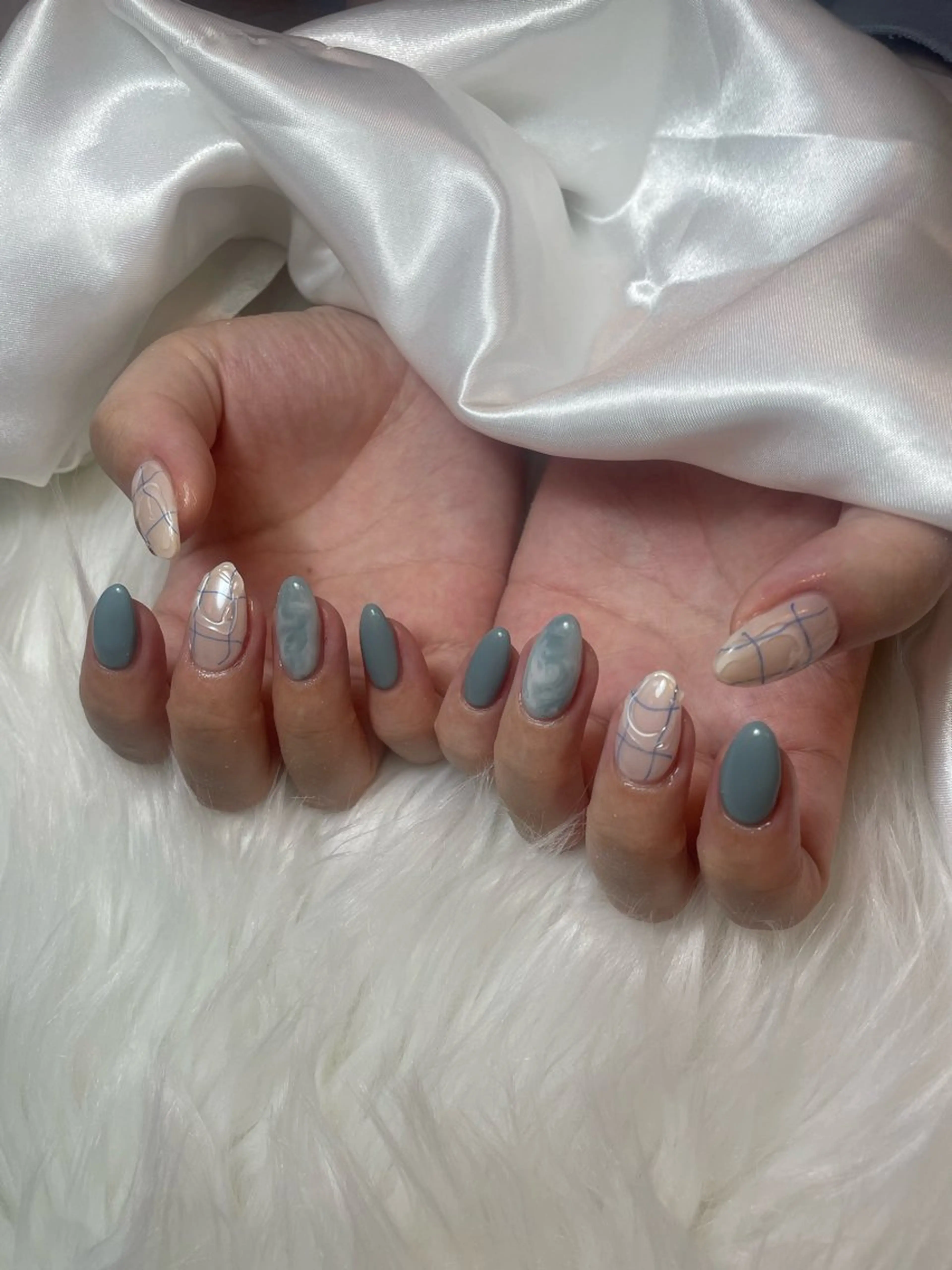ネイル ブルー フレンチネイル キラキラネイル マグネットネイル シンプルネイル ハンドネイル timtam --sakiのネイルデザイン