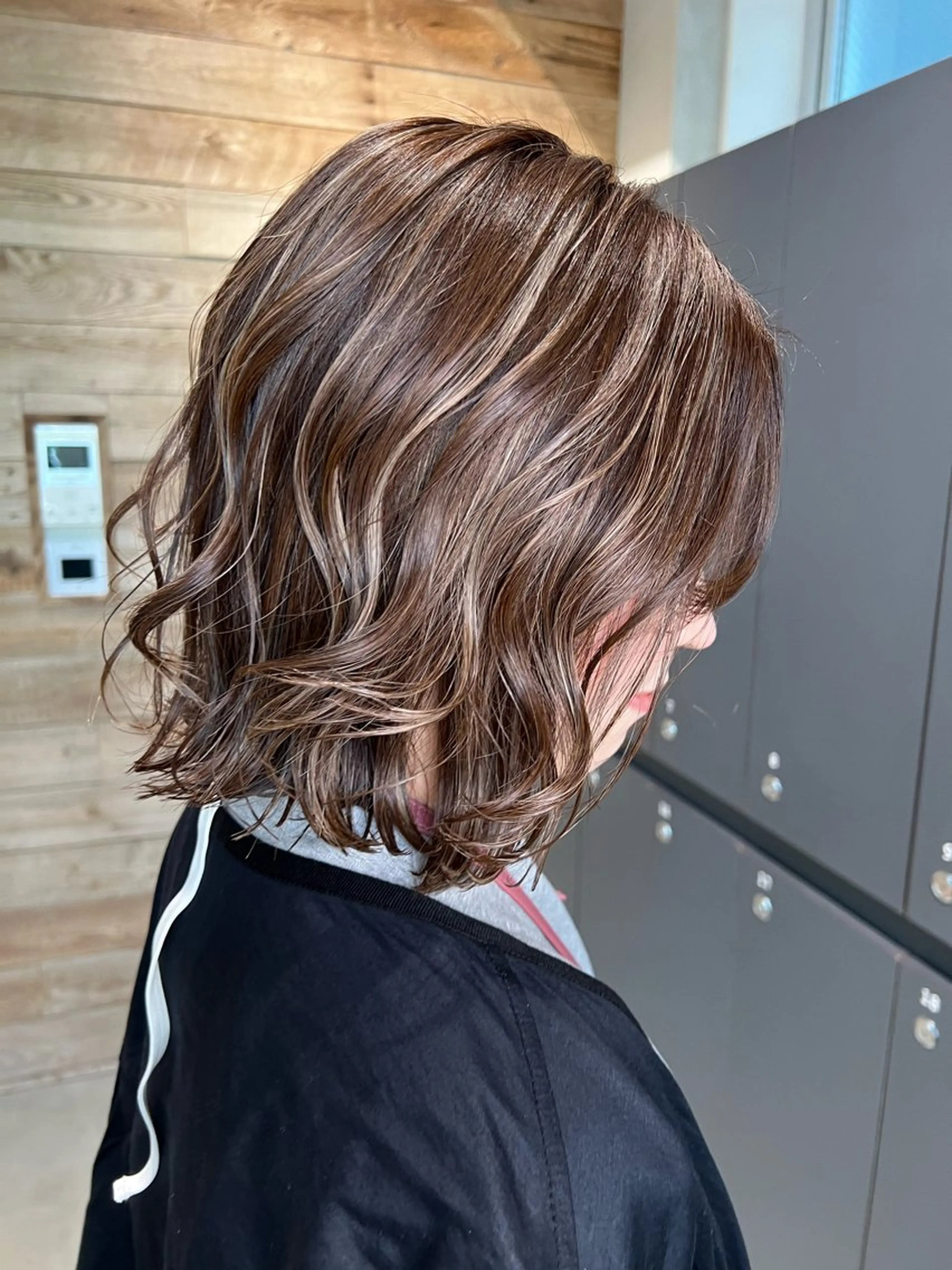 ミディアム ハイライト ヘアカラー 🇺🇸ハイライト特 化美容師🇺🇸漆沢のヘアスタイル