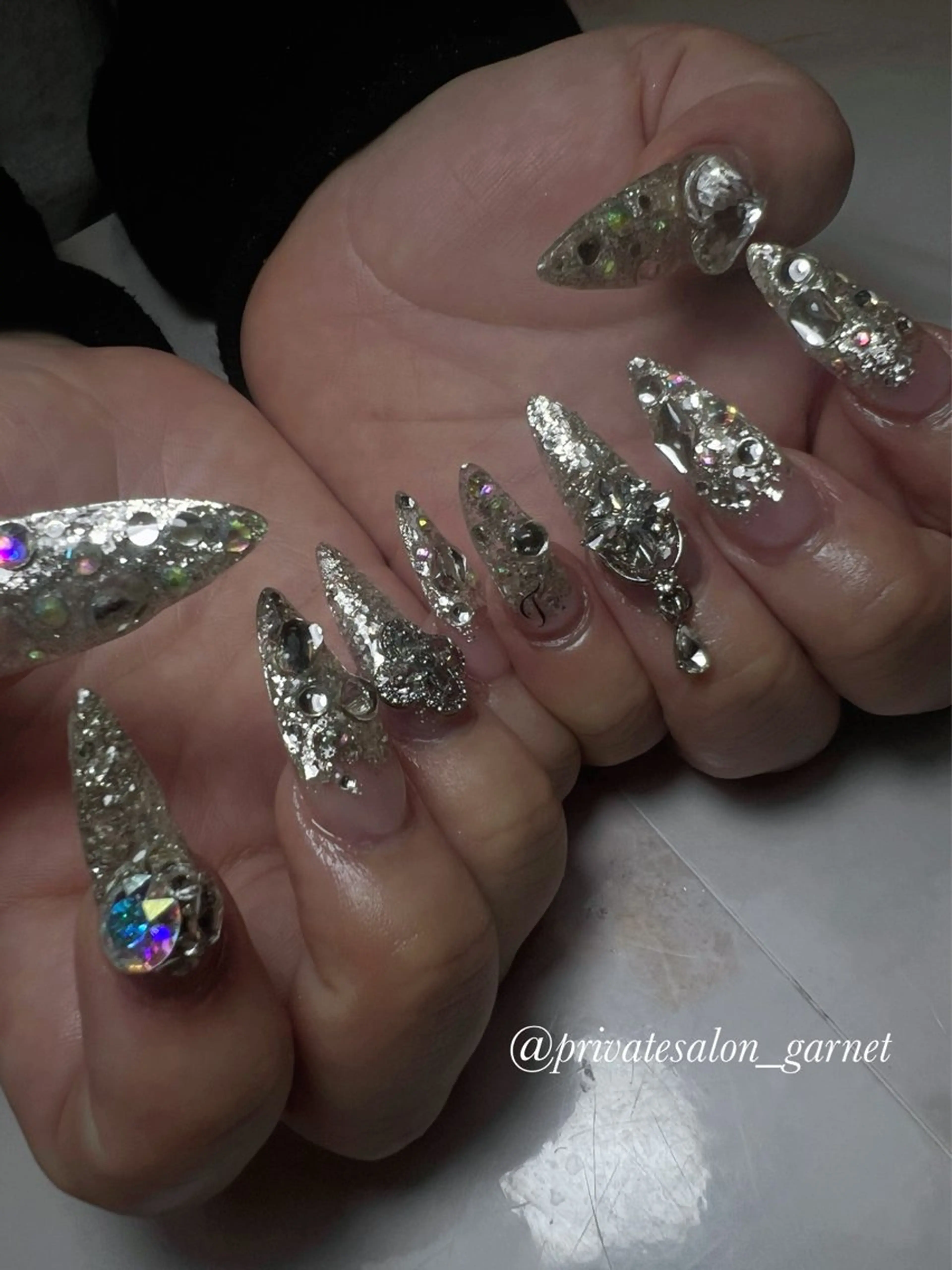 ネイル キラキラネイル Garnet nailのネイルデザイン