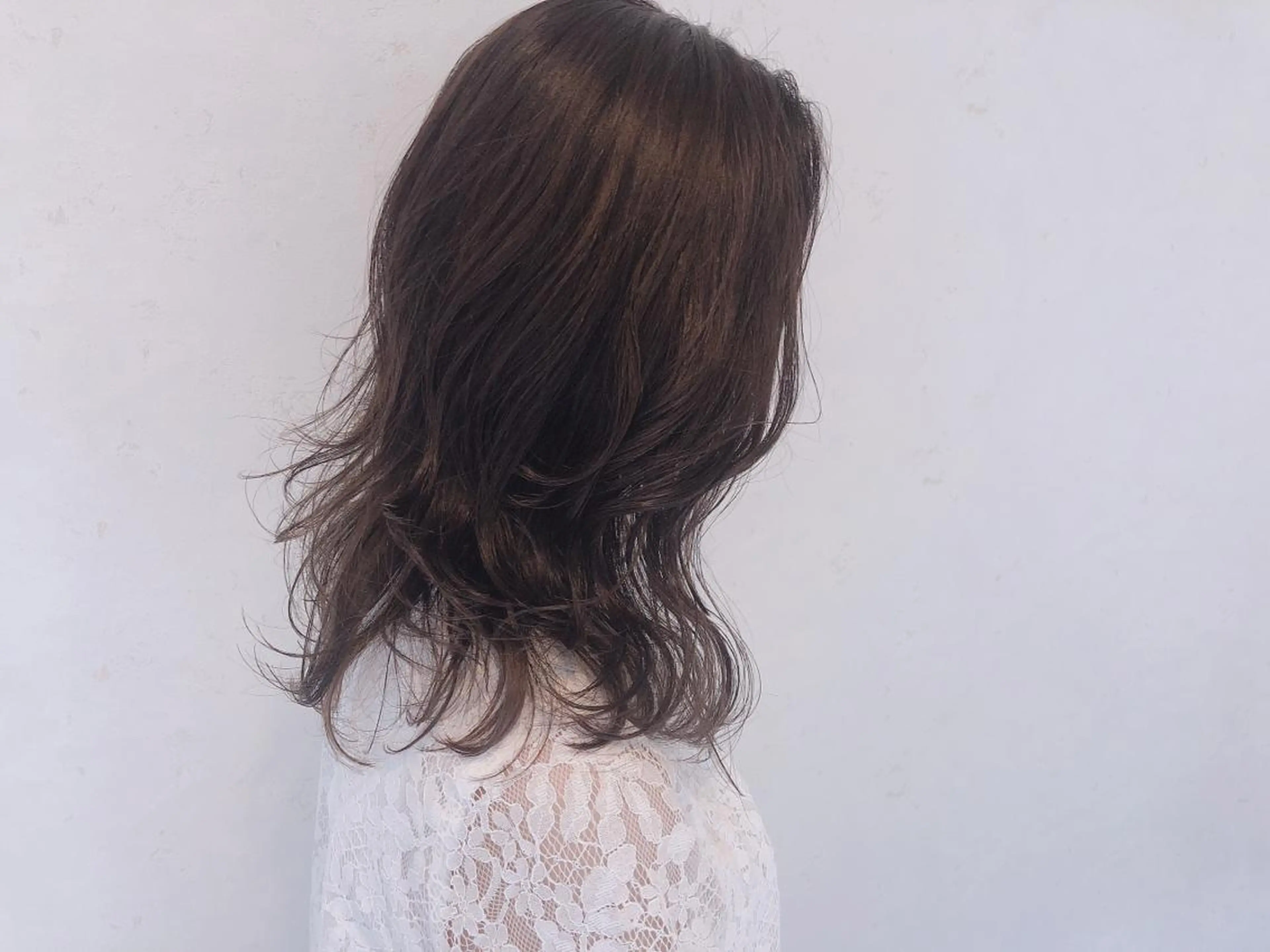 ミディアム カラー 伊藤 さやかのヘアスタイル