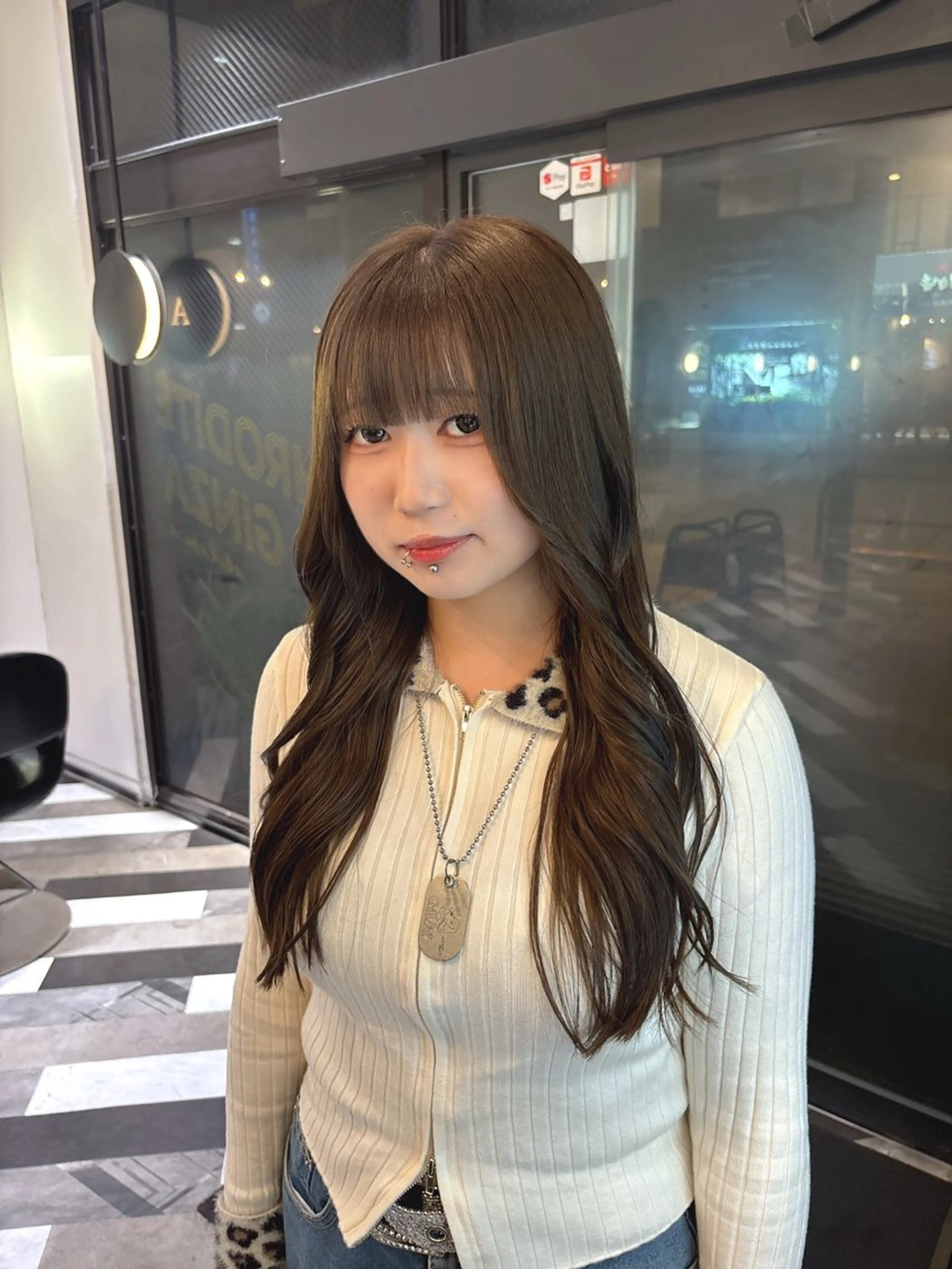 ロング カット ヘアカラー 🫧透明感カラーレイ ヤースタイル松浦元海のヘアスタイル