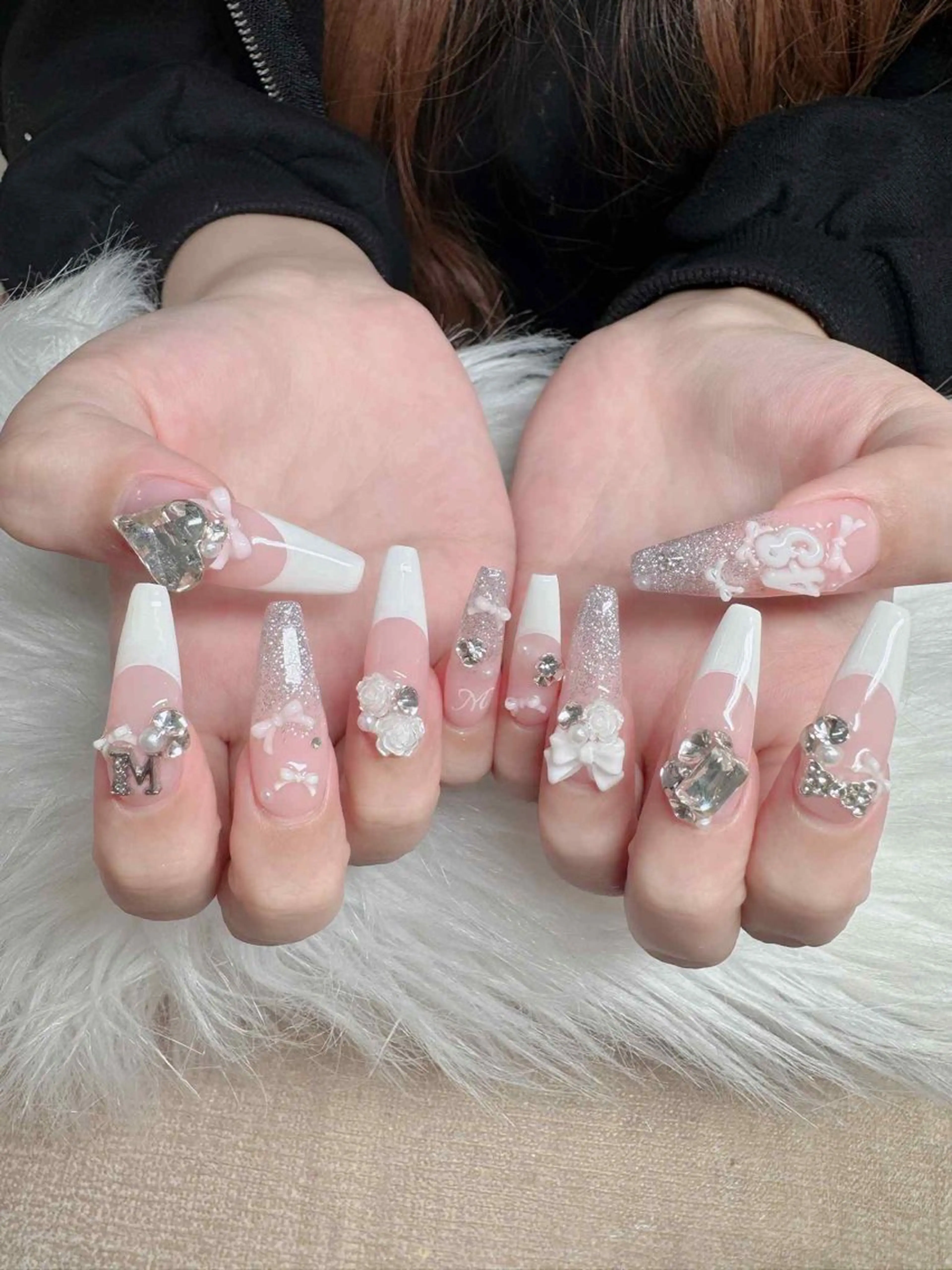 ネイル オーロラネイル フレンチネイル ジェルネイル ハロウィン キラキラネイル ハンドネイル H.baby Nail Salonのネイルデザイン