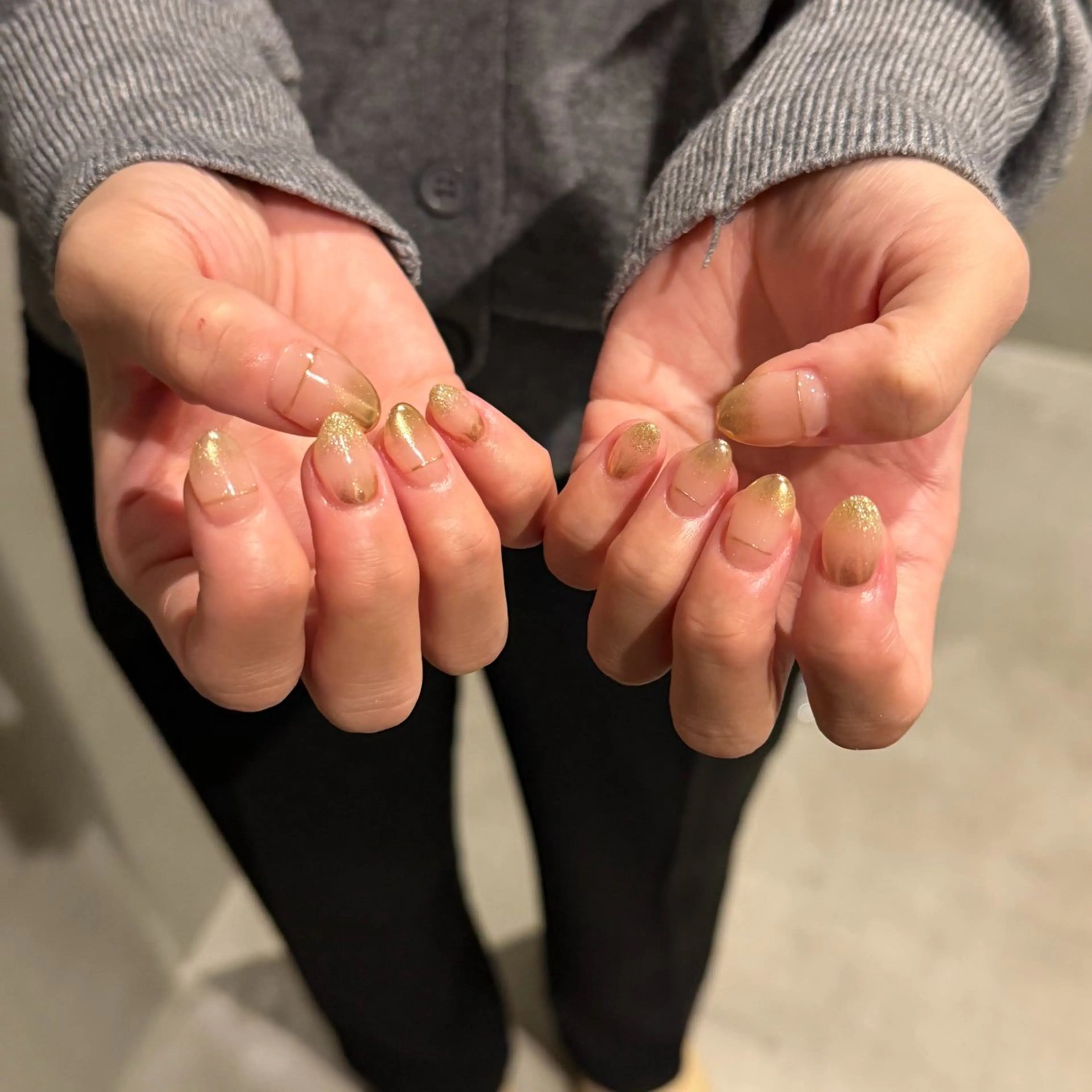 ネイル ゴールド ハンドネイル 𝐫𝐚𝐢 𝐧𝐚𝐢𝐥のネイルデザイン