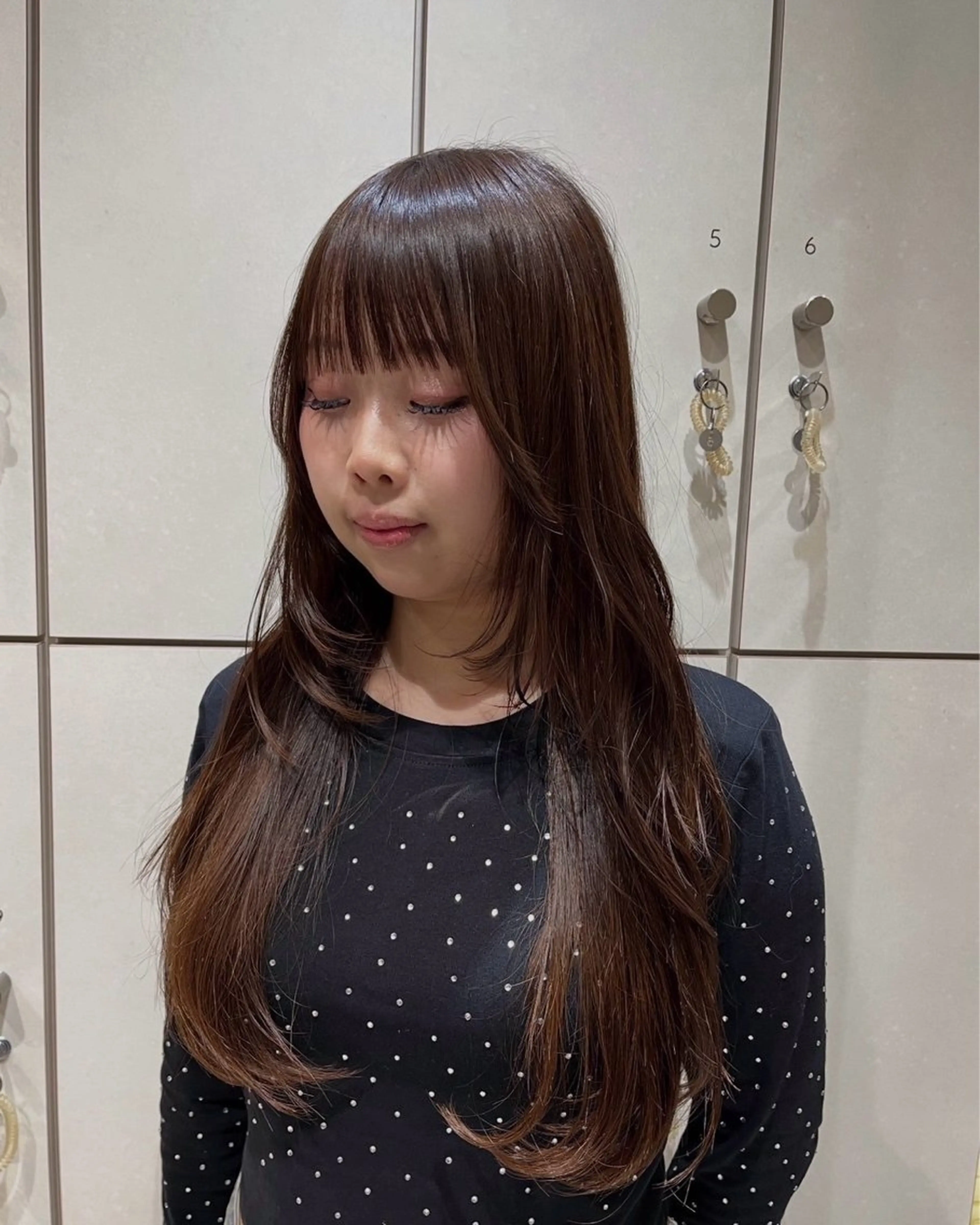 ロング 顔周りカット レイヤーカット カット トリートメント らいむ/ レイヤー/パーマのヘアスタイル