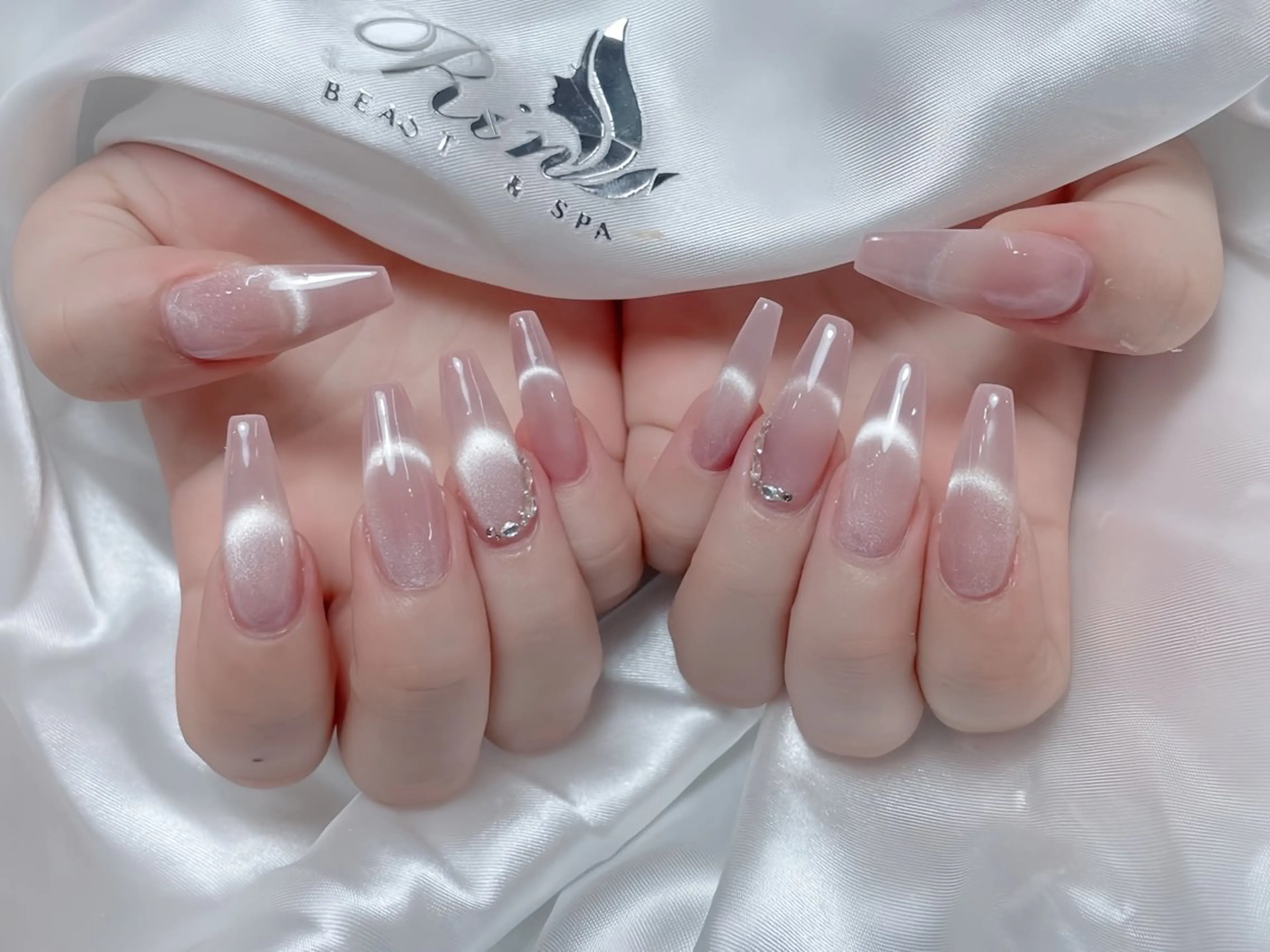 ネイル アートネイル 成人式 ロングネイル ニュアンスネイル スカルプネイル ハンドネイル Rin Nail 新大久保店のネイルデザイン