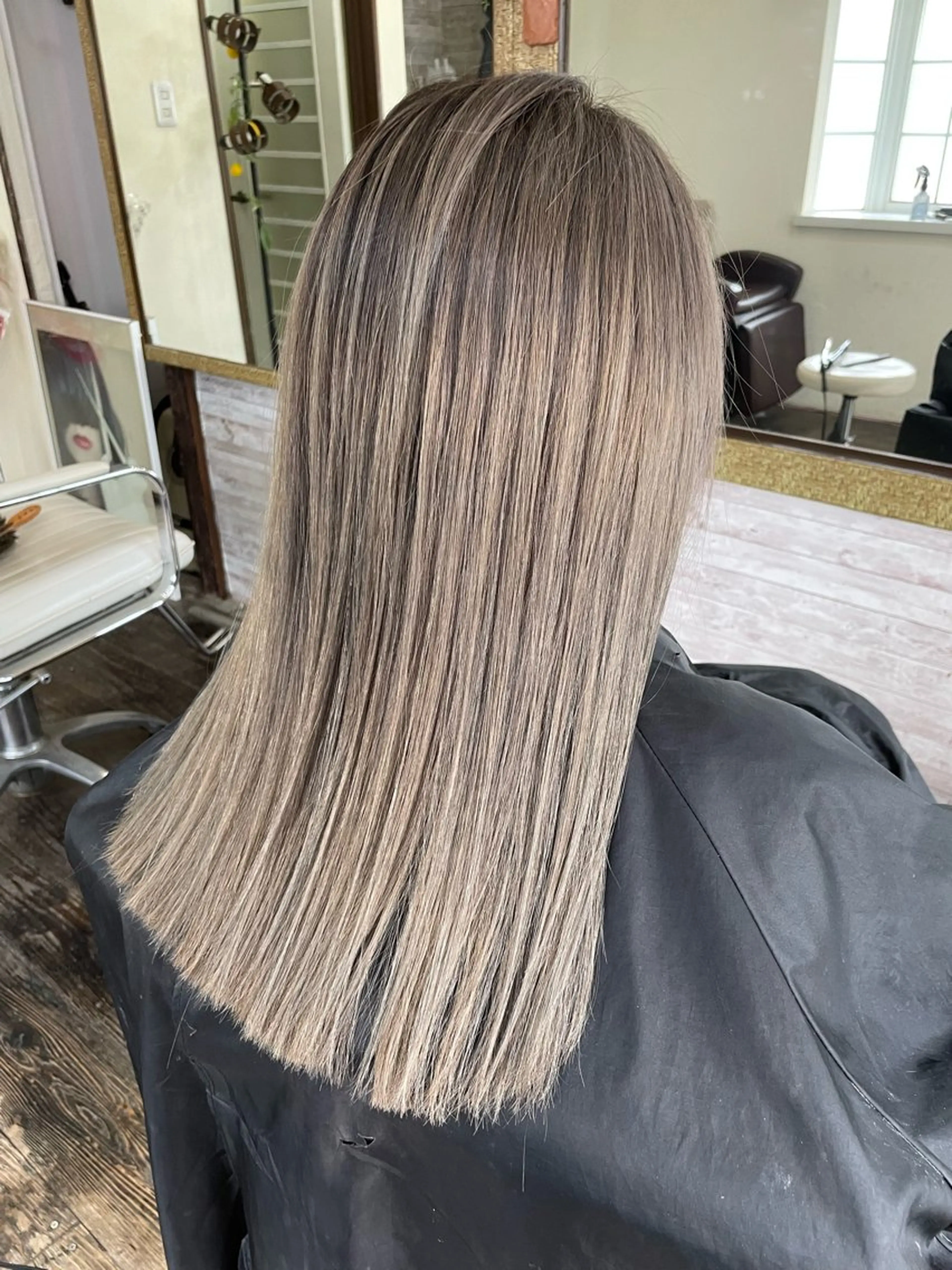 セミロング カラー ヘアカラー 渡辺 健太のヘアスタイル