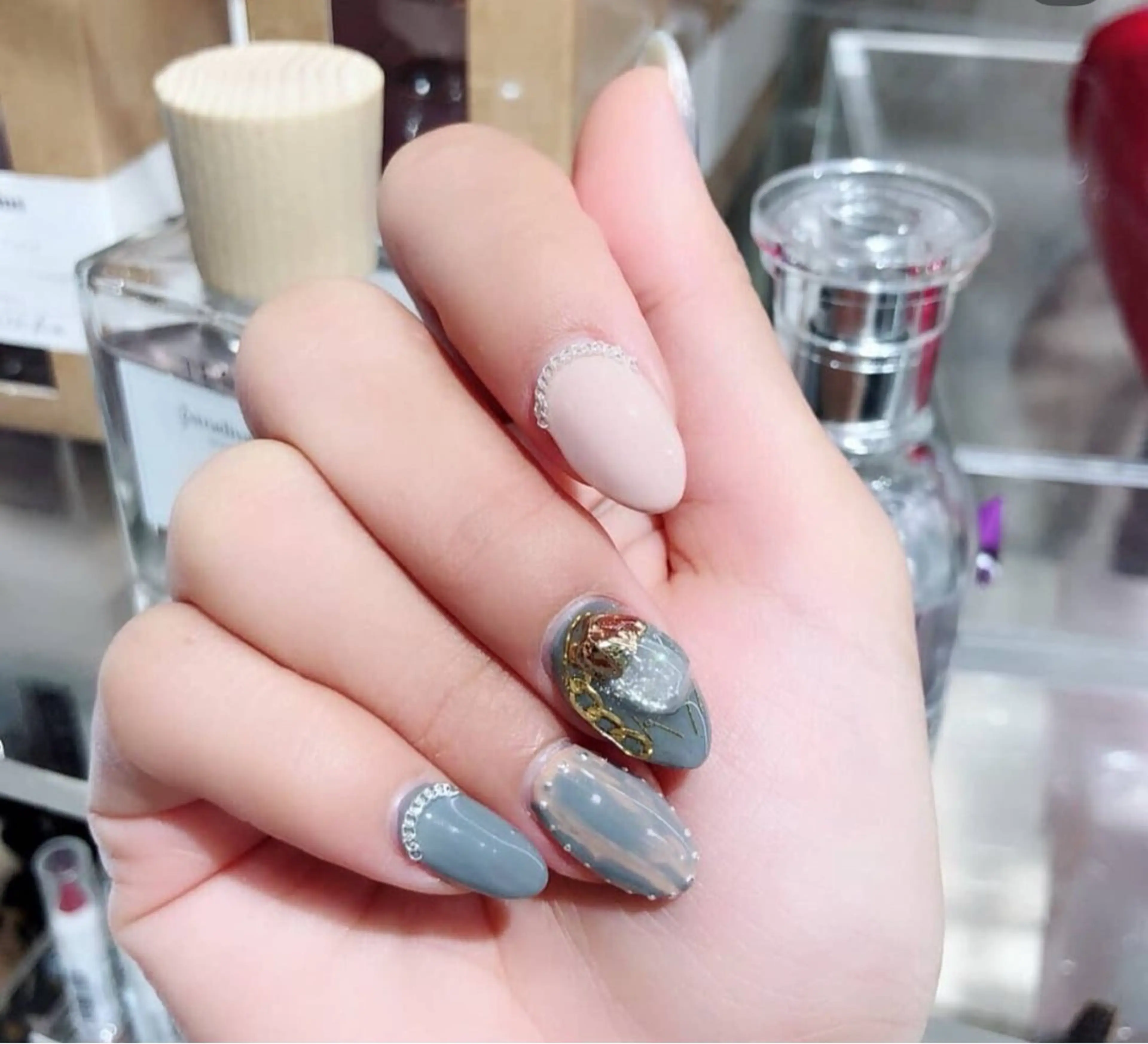 カラー U.mi Nail Salonのネイルデザイン
