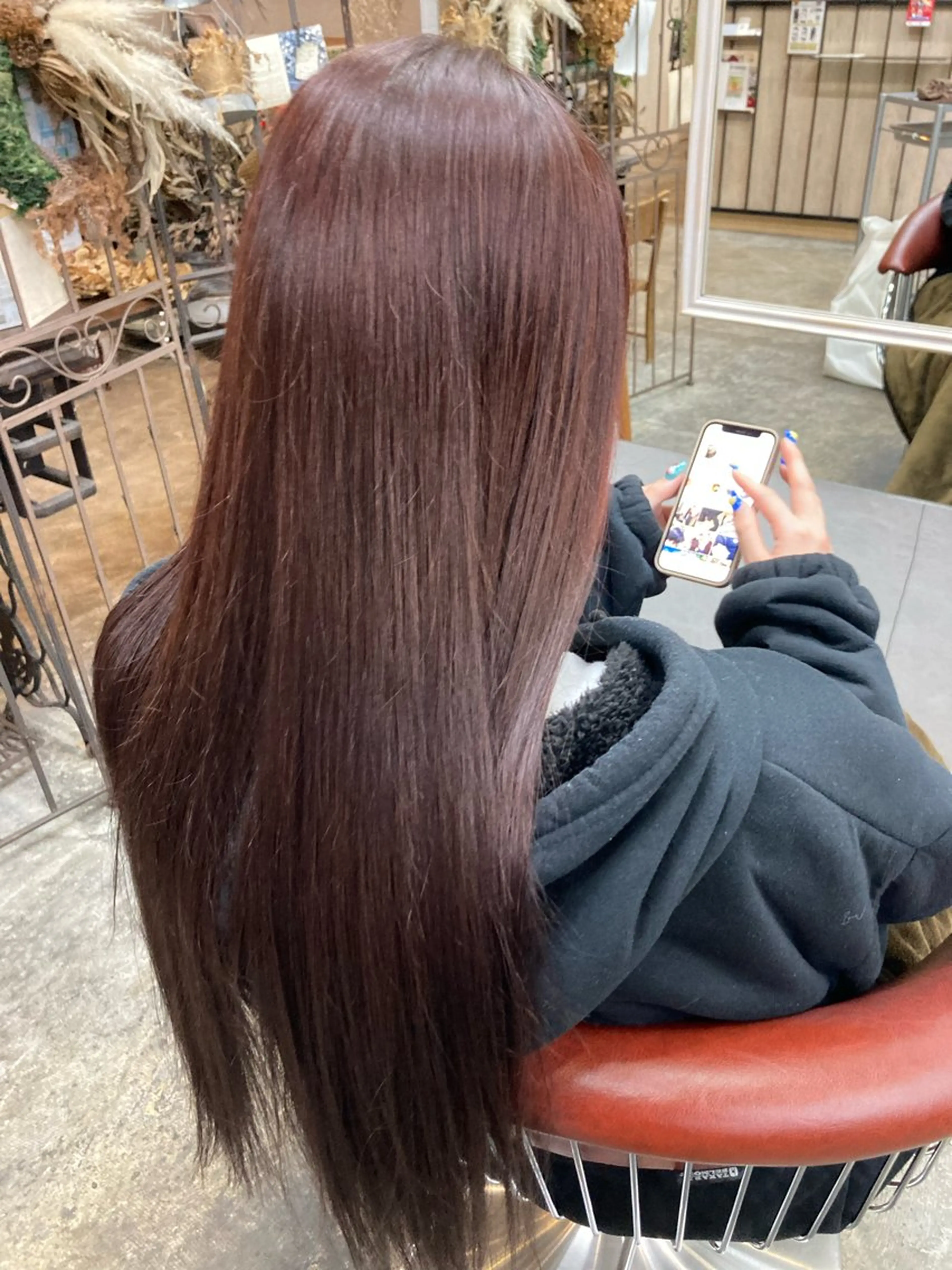 ロング カラー ベージュカラー ピンクカラー ピンクベージュ ヘアカラー 新田龍之輔 →メンズ/派手髪のヘアスタイル