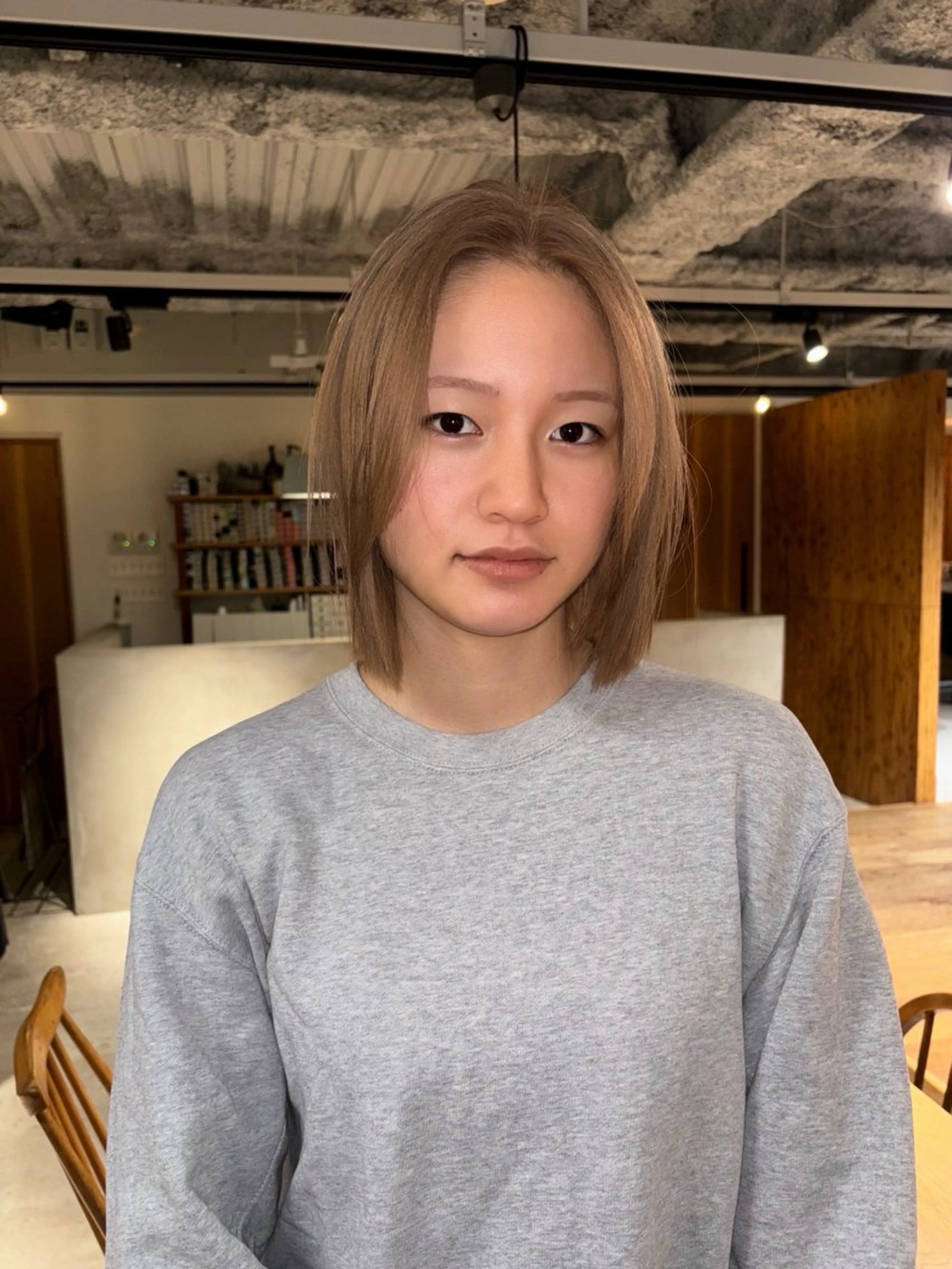 カラー 杉村 咲笑のヘアスタイル