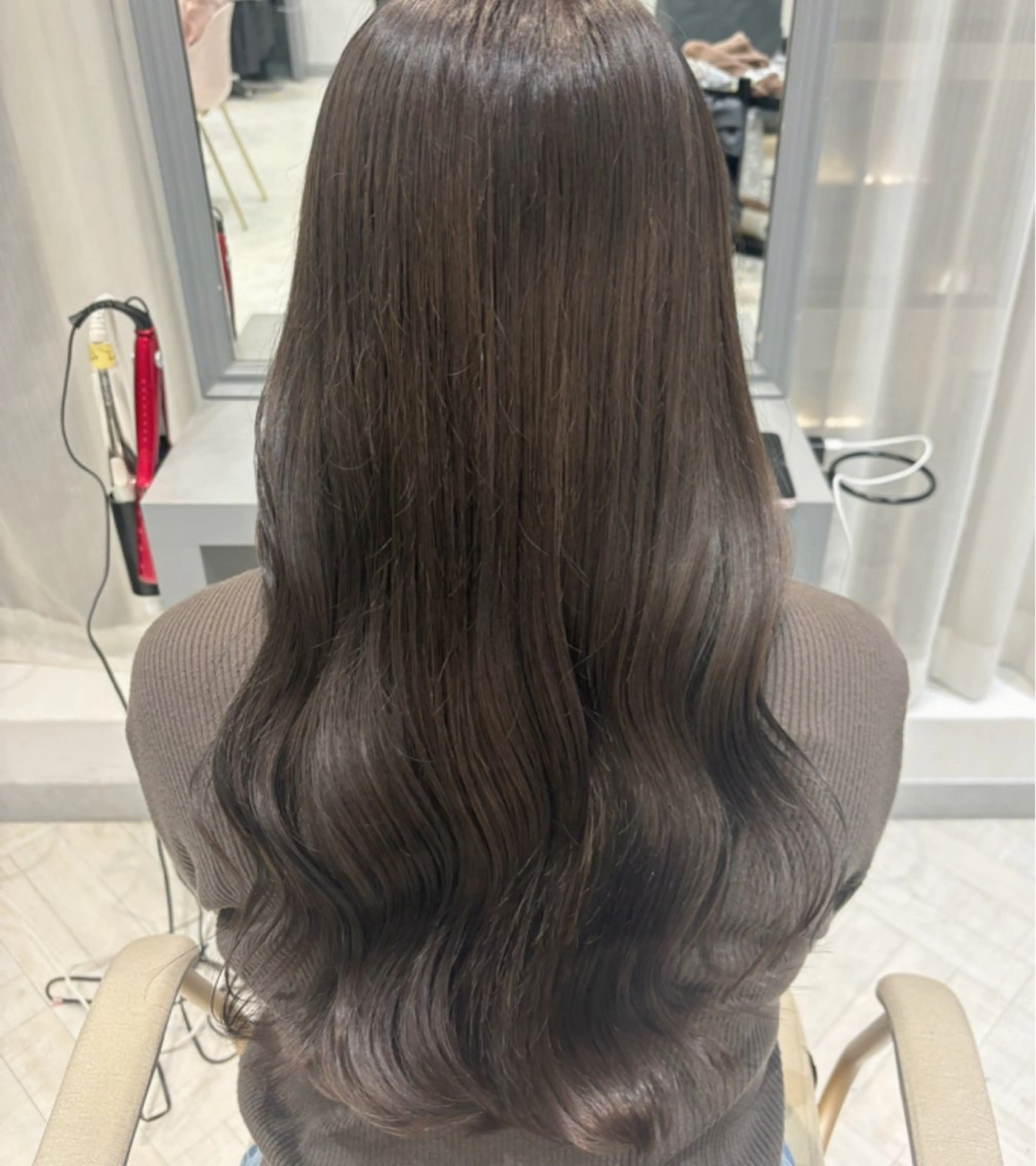 ロング カラー ベージュカラー ブラウンカラー ミルクティーベージュ オリーブカラー/ ピンクカラー/みさきのヘアスタイル