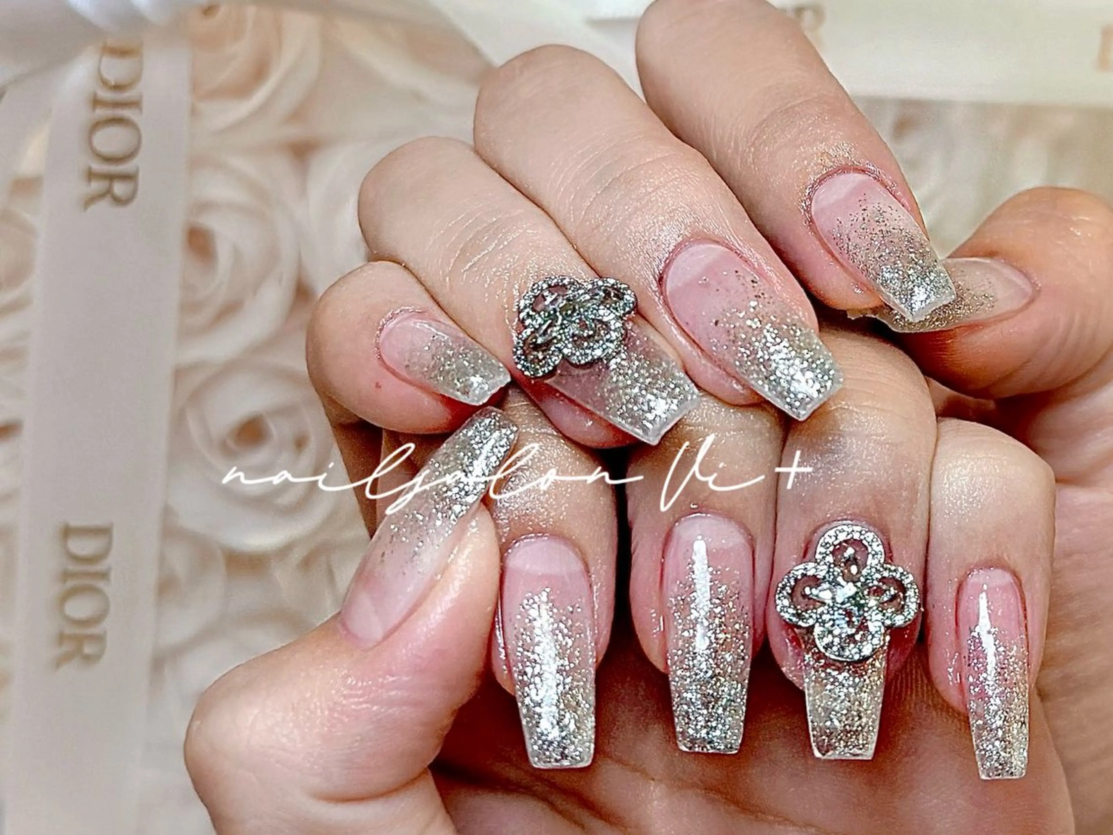 ネイル ✨Nailsalon Vi+✨のネイルデザイン