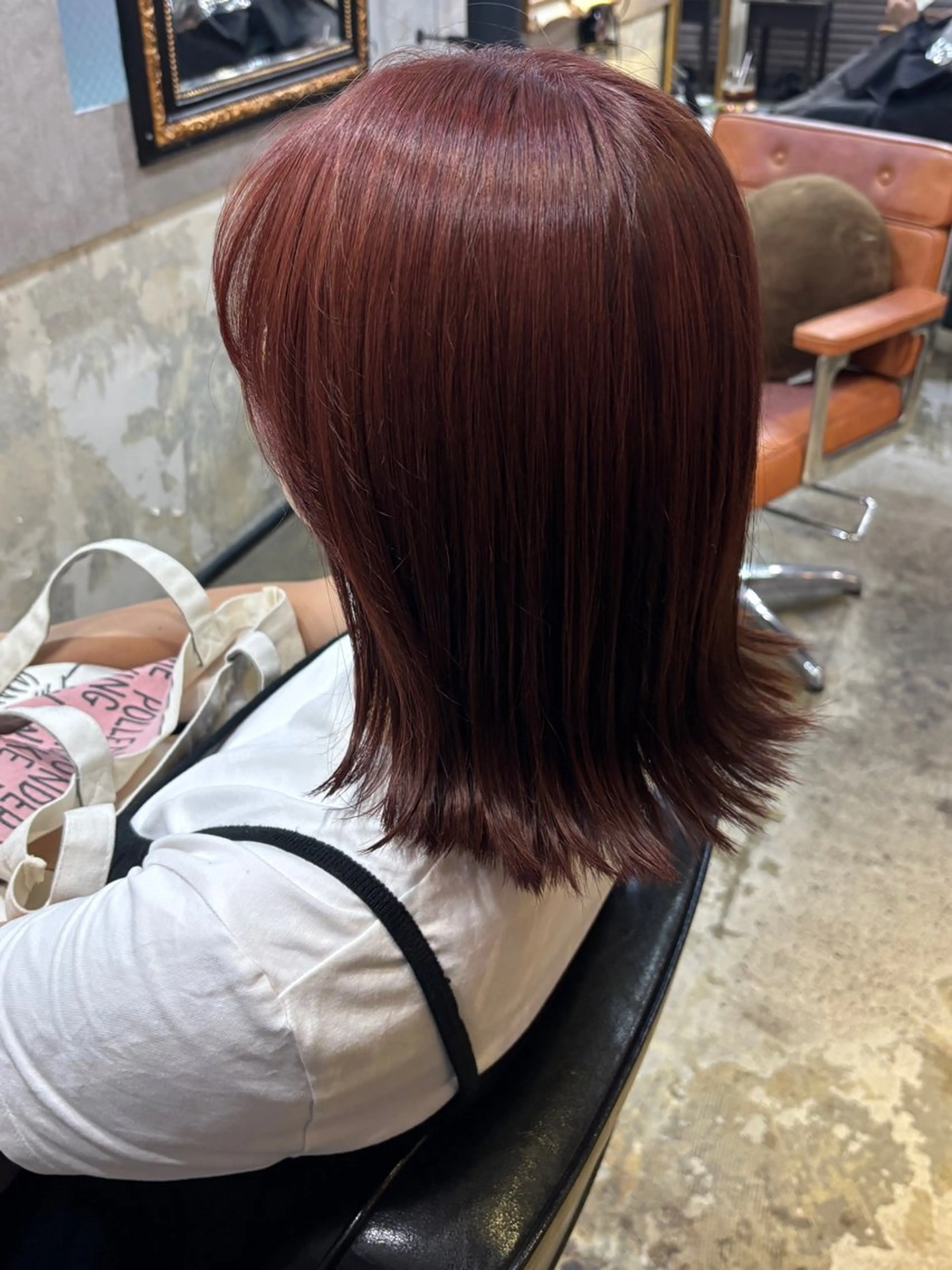 ミディアム カラー ヘアカラー トリートメント チフミ【下北沢🪐 艶カラー🫧】のヘアスタイル