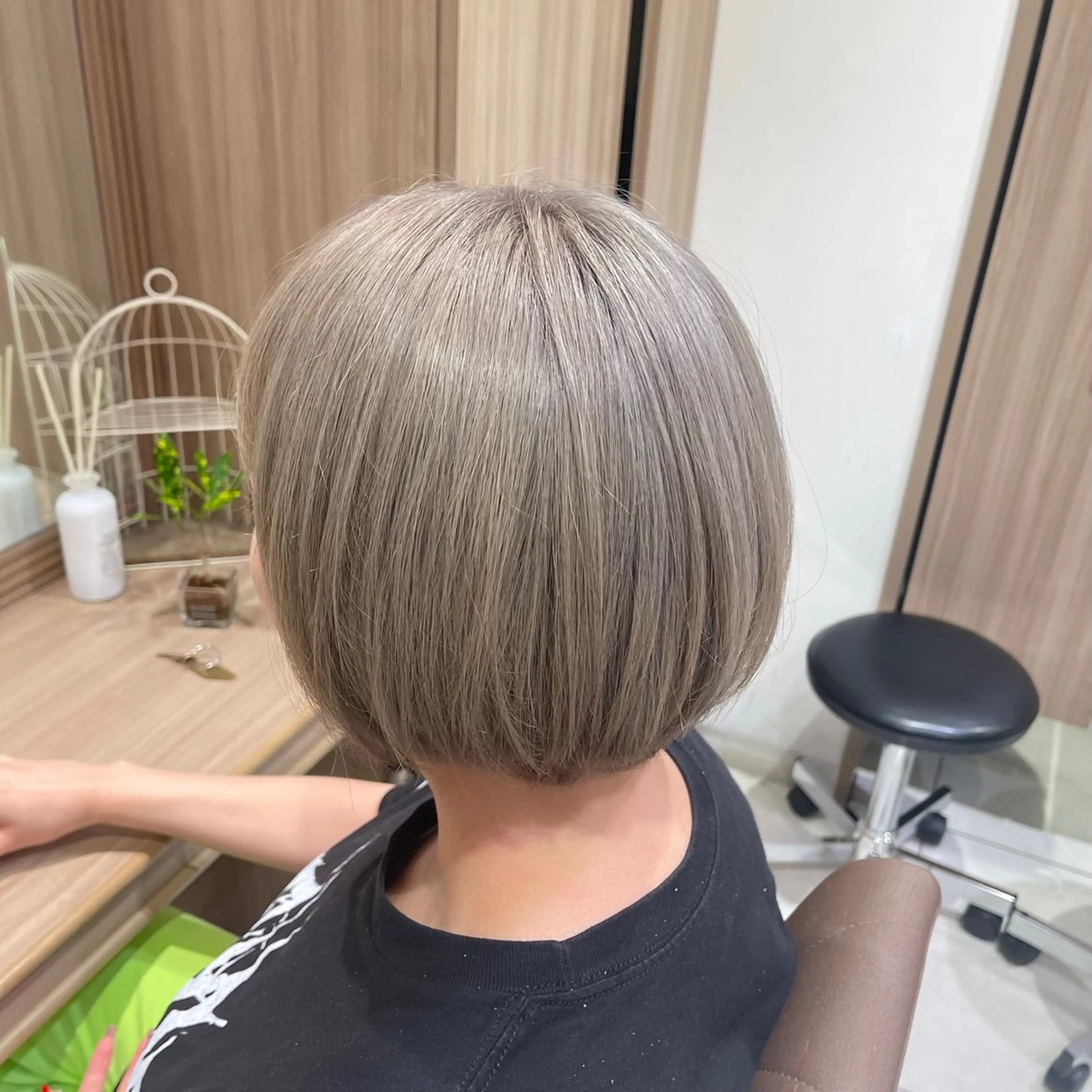 ショート カラー ヘアカラー トリートメント 艶カラー みゆう🎀のヘアスタイル