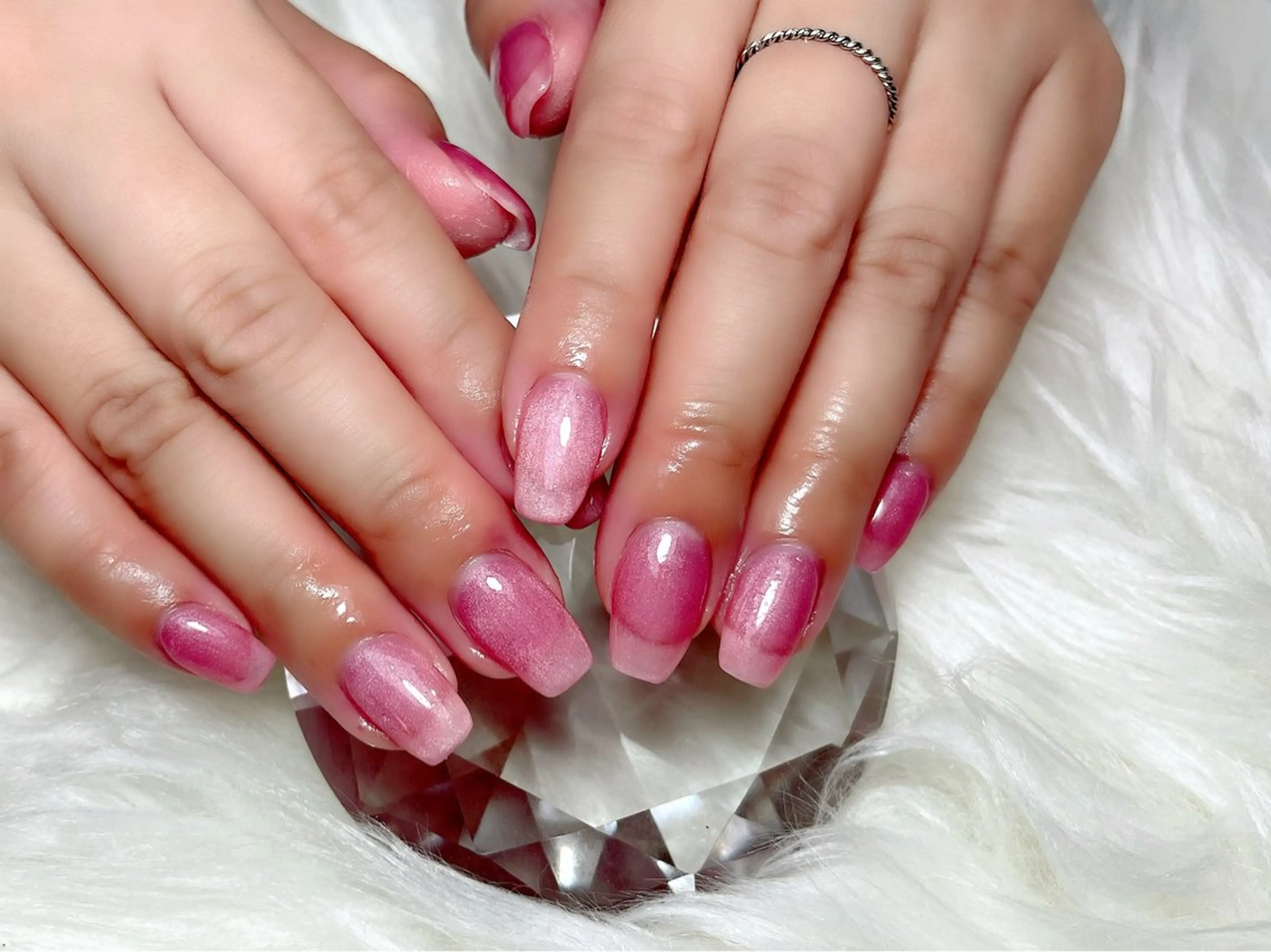 ネイル WHITE NAIL 大島のネイルデザイン
