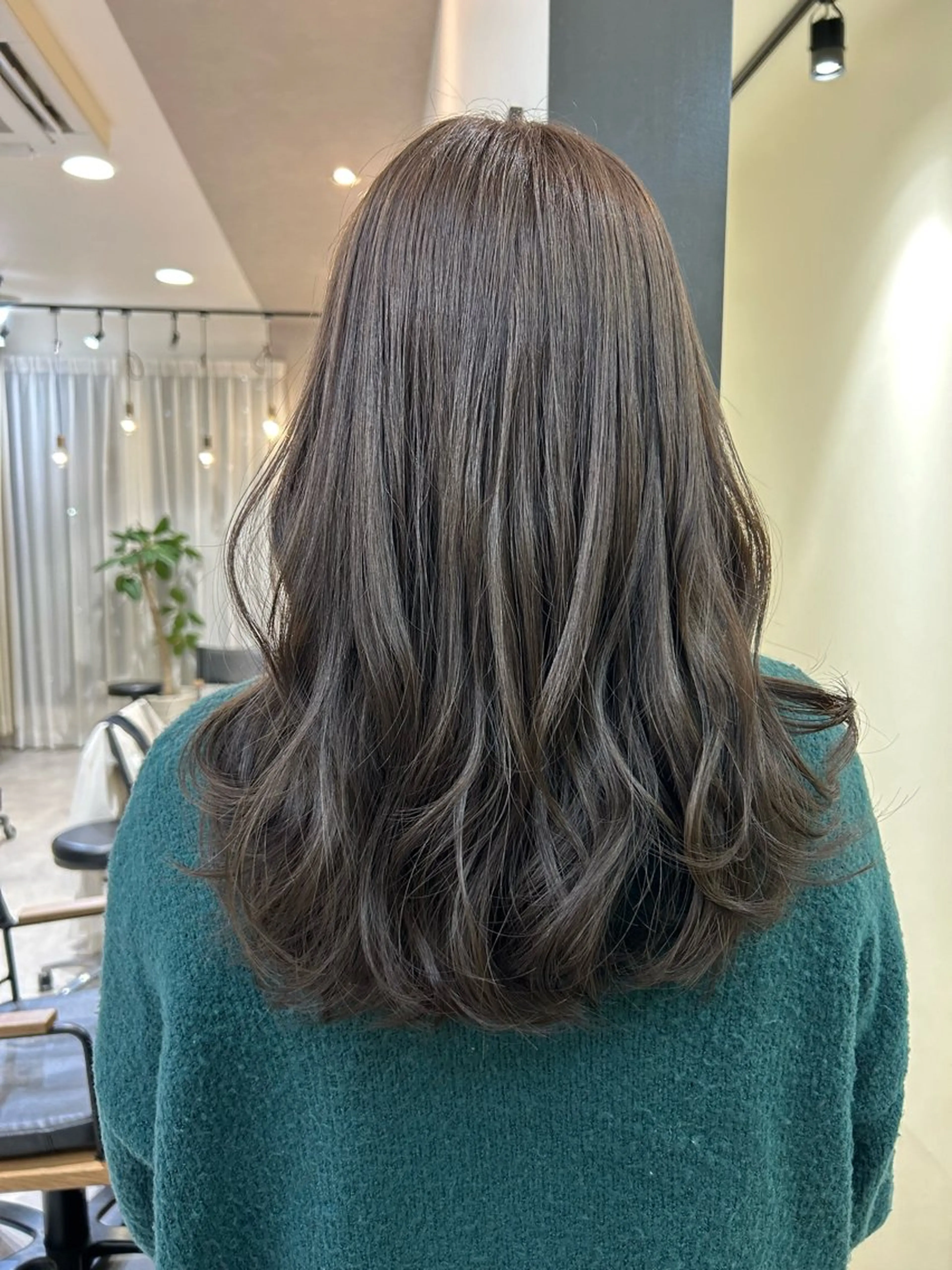 ロング カラー グレージュ hub hair レイヤー/透明感のヘアスタイル