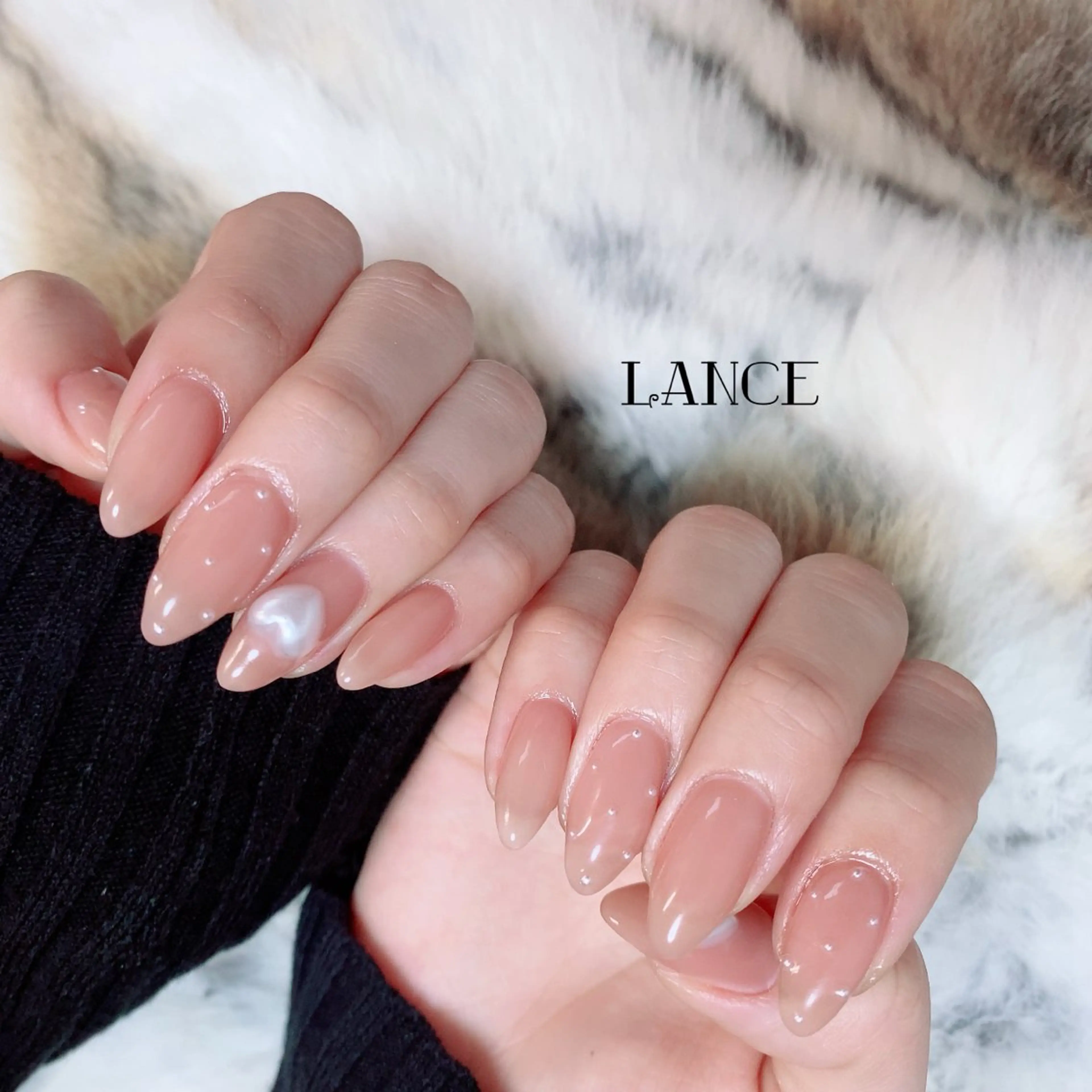 ネイル オーロラネイル フレンチネイル キラキラネイル ニュアンスネイル ピンク ハンドネイル Lance nailのネイルデザイン