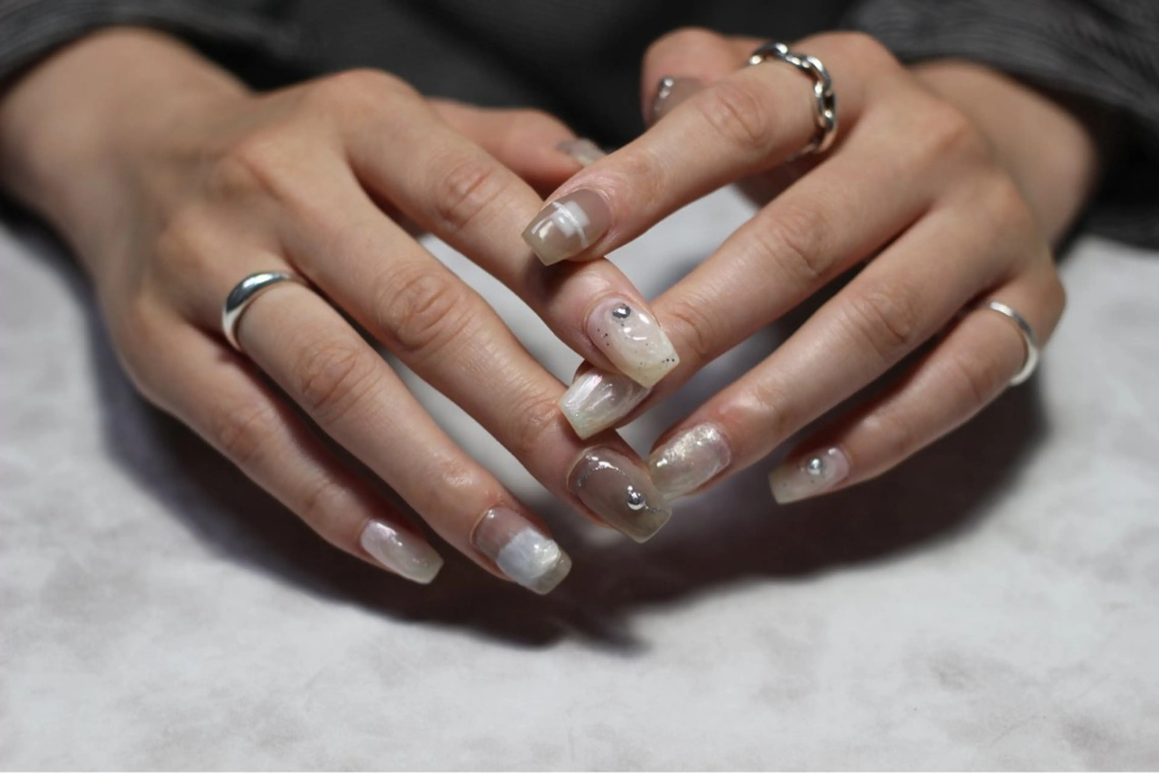 （オフあり）ニュアンスフルアートコース🦄🤍持ち込みデザイン🉑オフ無料 パラジェル変更可の写真