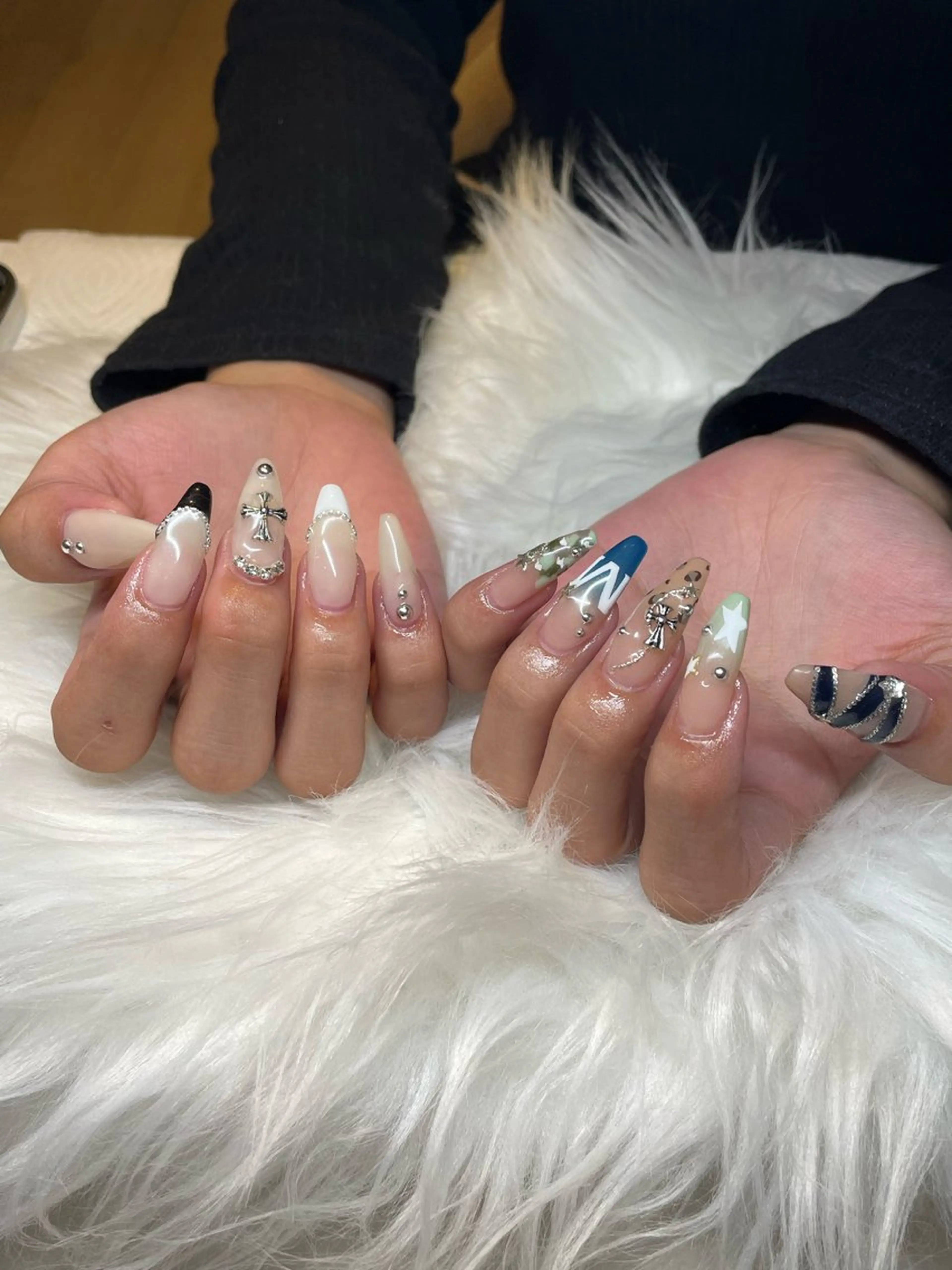 ネイル 持ち込み ハンドネイル Bianca上大岡 MOTOKIのネイルデザイン