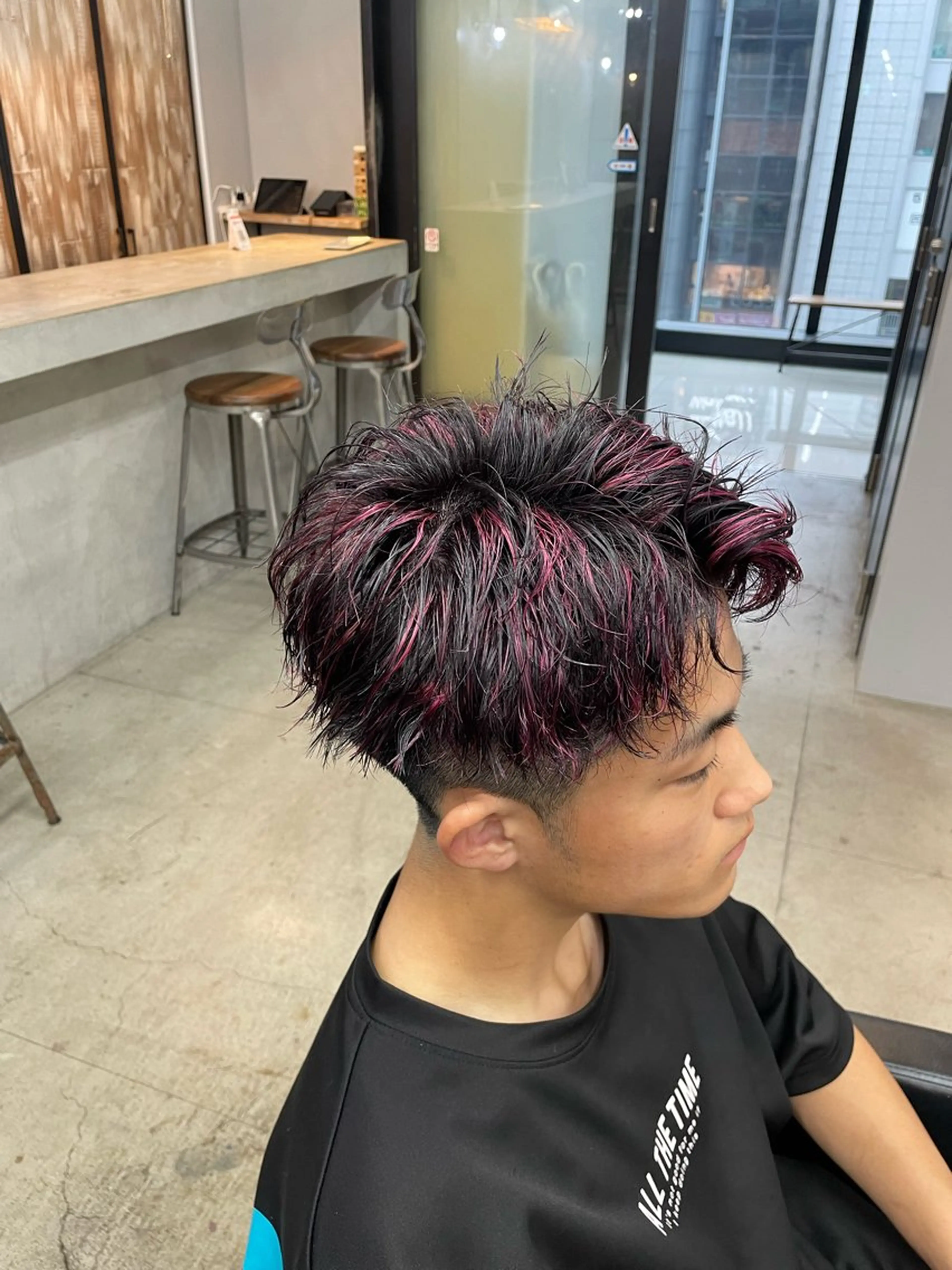 ショート カラー メンズ カット ヘアカラー パーマ トリートメント ヘアセット 新宿/韓国ヘア/ 髪質改善ストレートのヘアスタイル