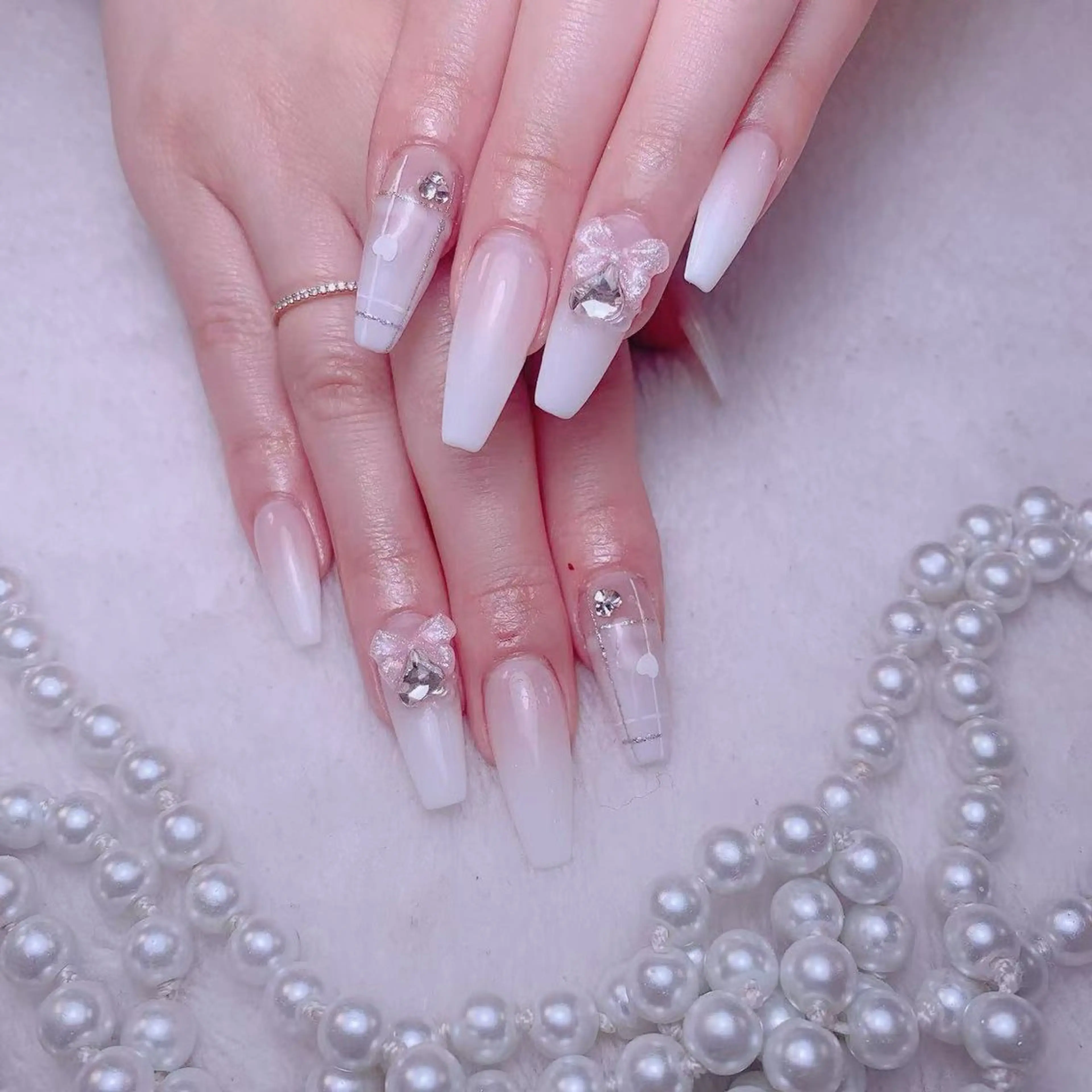 ネイル ハンドネイル ネイルサロン lotusのネイルデザイン