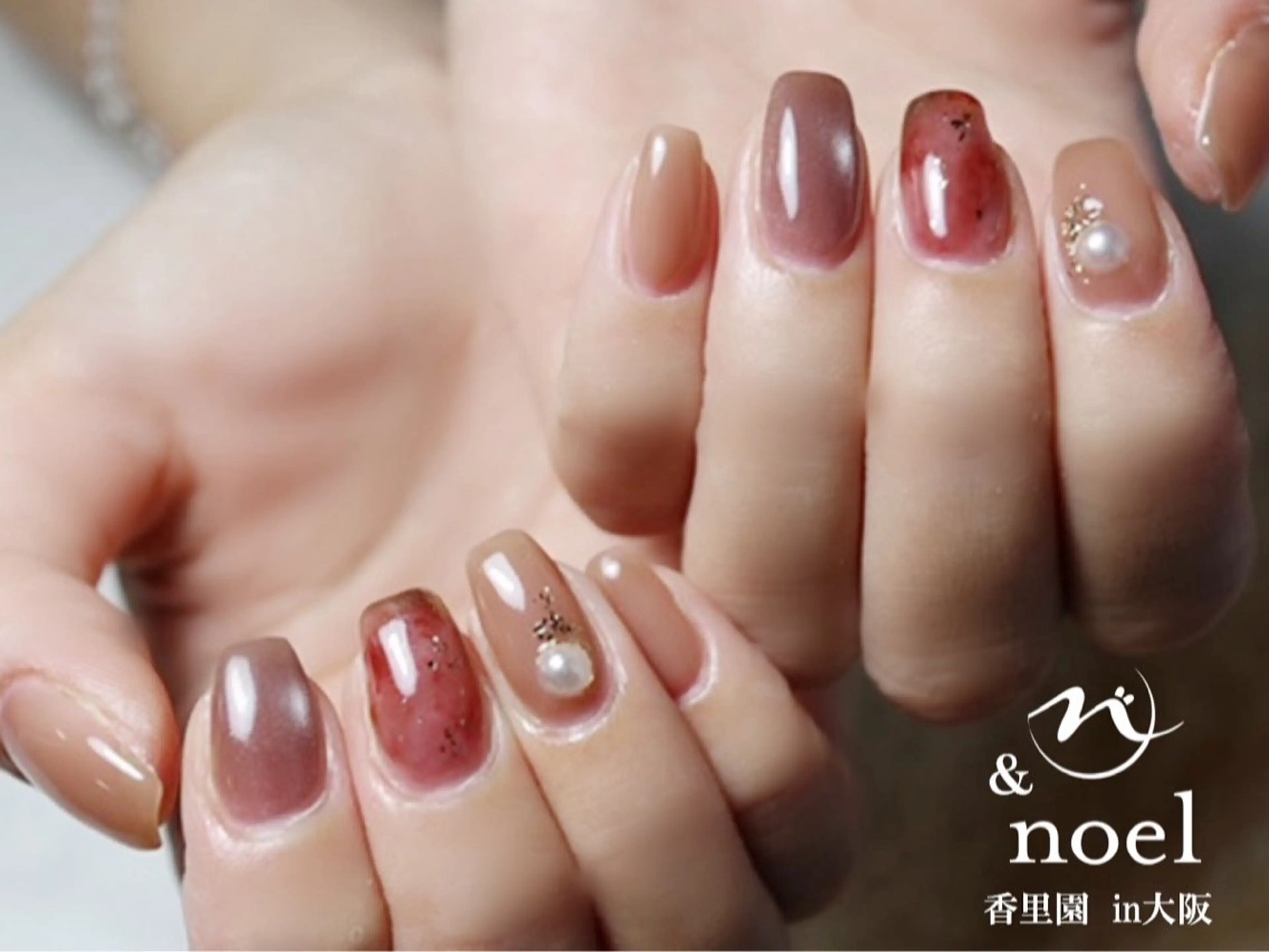 ネイル ブラウン マグネットネイル シンプルネイル Nailsalon ＆Noelのネイルデザイン