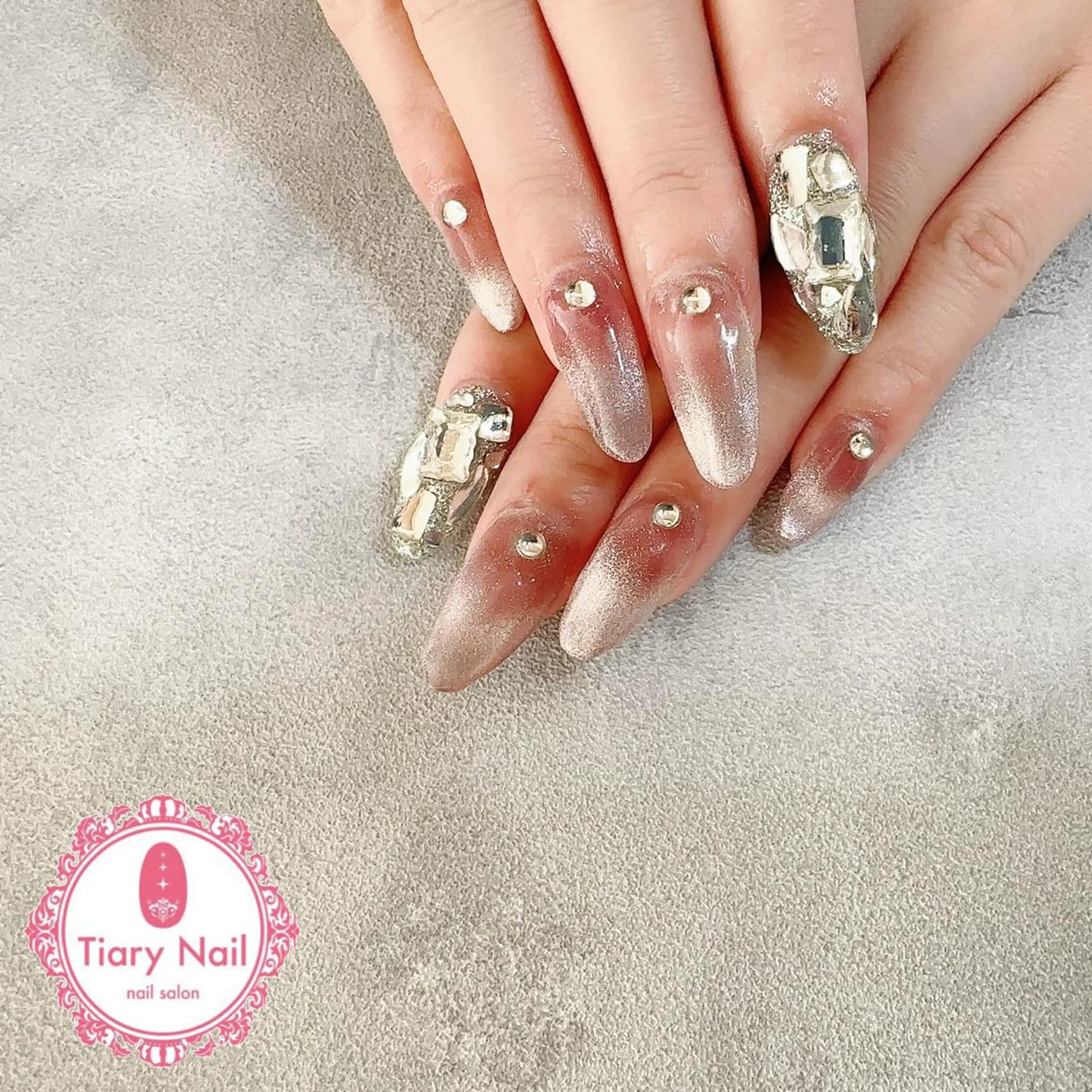 ネイル tiarynail K K🐼のネイルデザイン