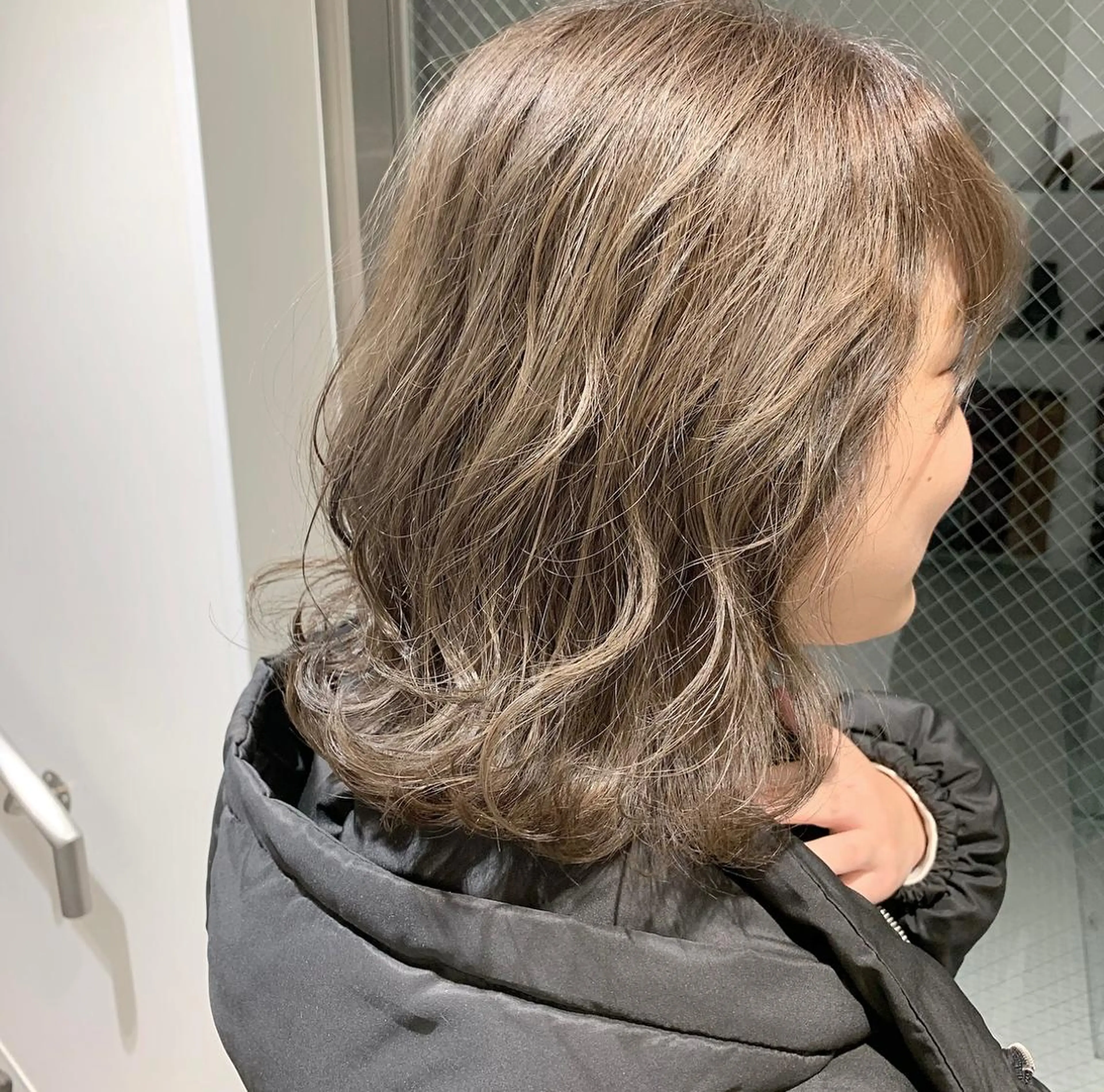 セミロング カラー シルバー ヘアカラー トリートメント fit /HONOKAのヘアスタイル