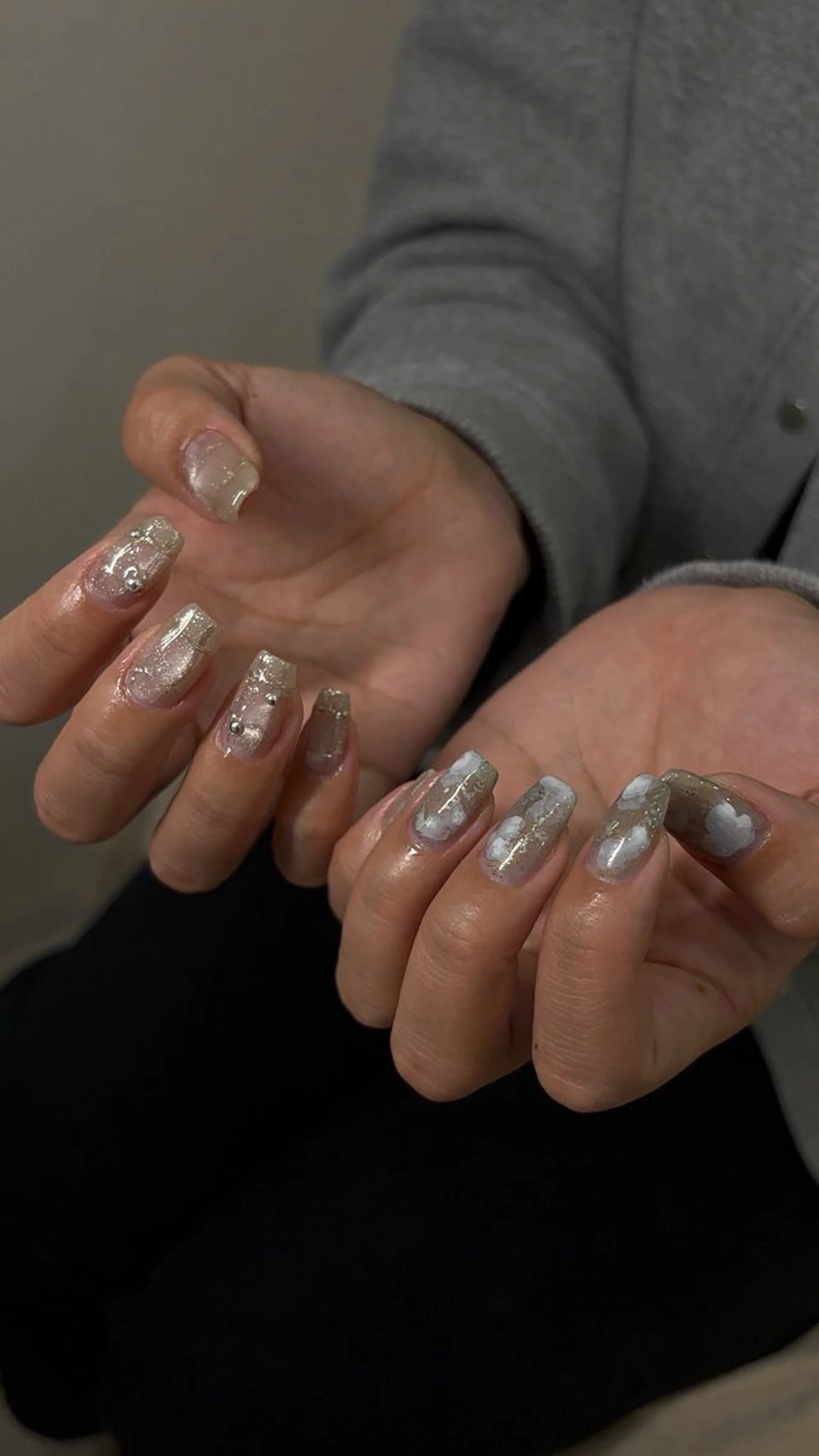 ネイル ニュアンスネイル シルバー ハンドネイル THREE nail 長谷川のネイルデザイン